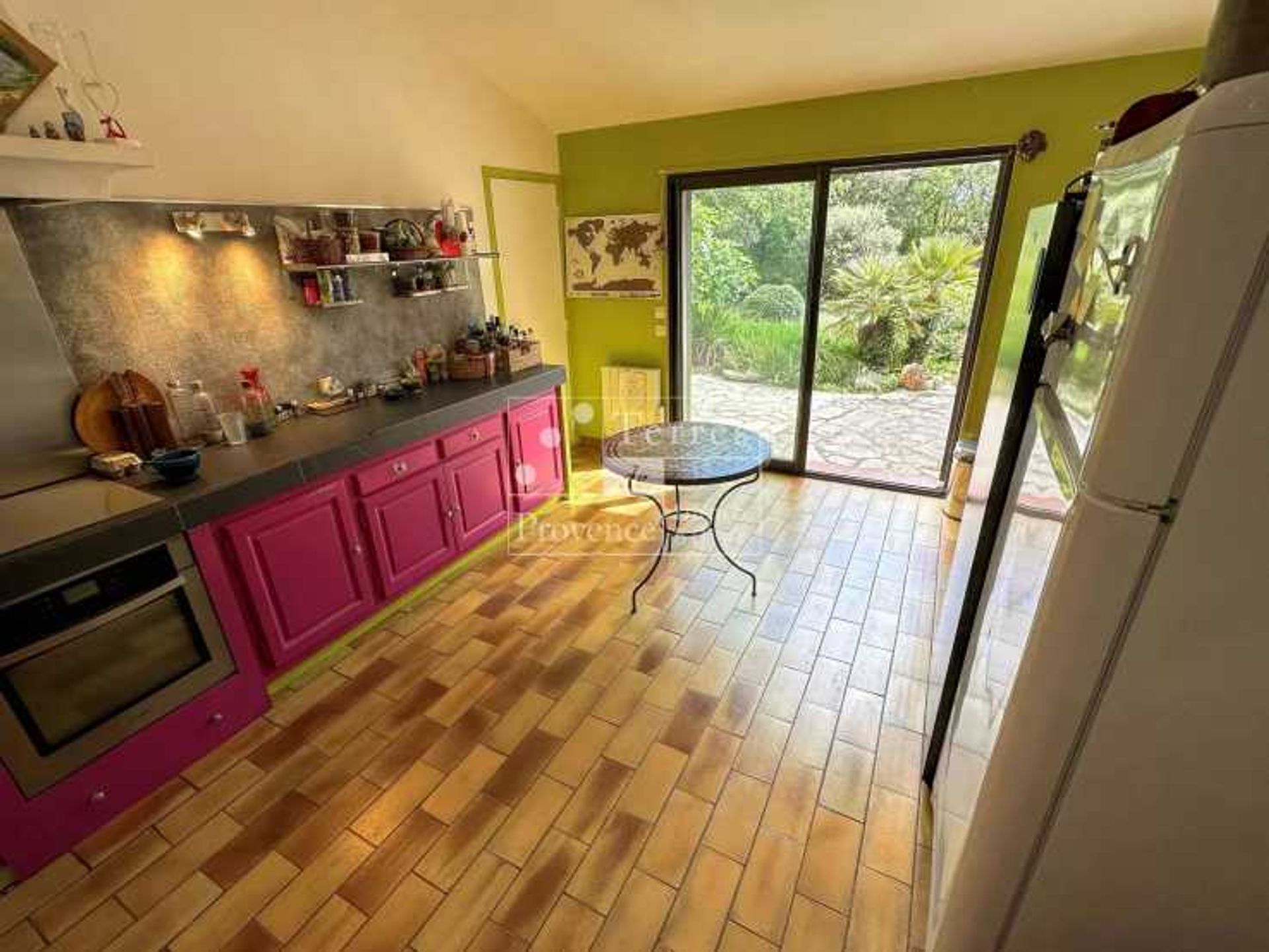 Huis in Regusse, Provence-Alpes-Cote d'Azur 12076283