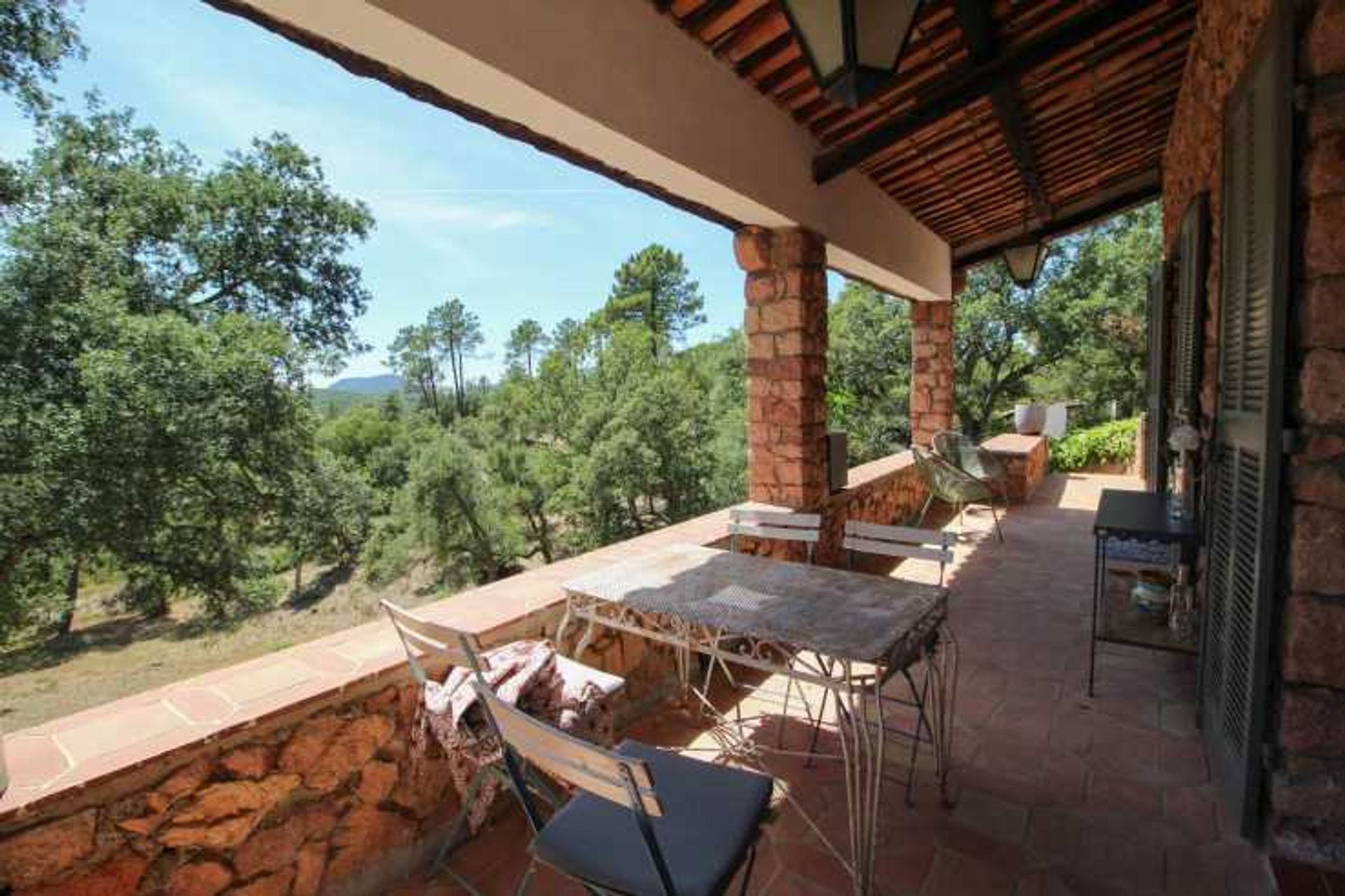 casa no Saint-Paul-en-Forêt, Provence-Alpes-Côte d'Azur 12078827