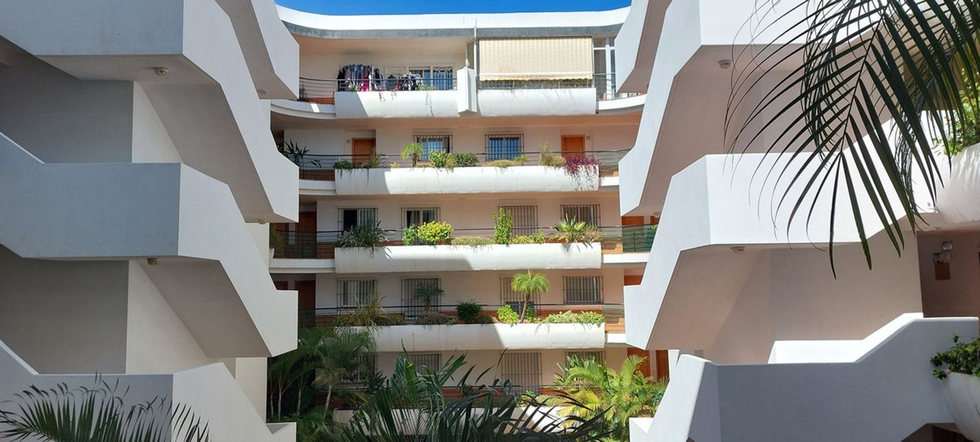 Condominium in Benahavis, Andalusia 12079174