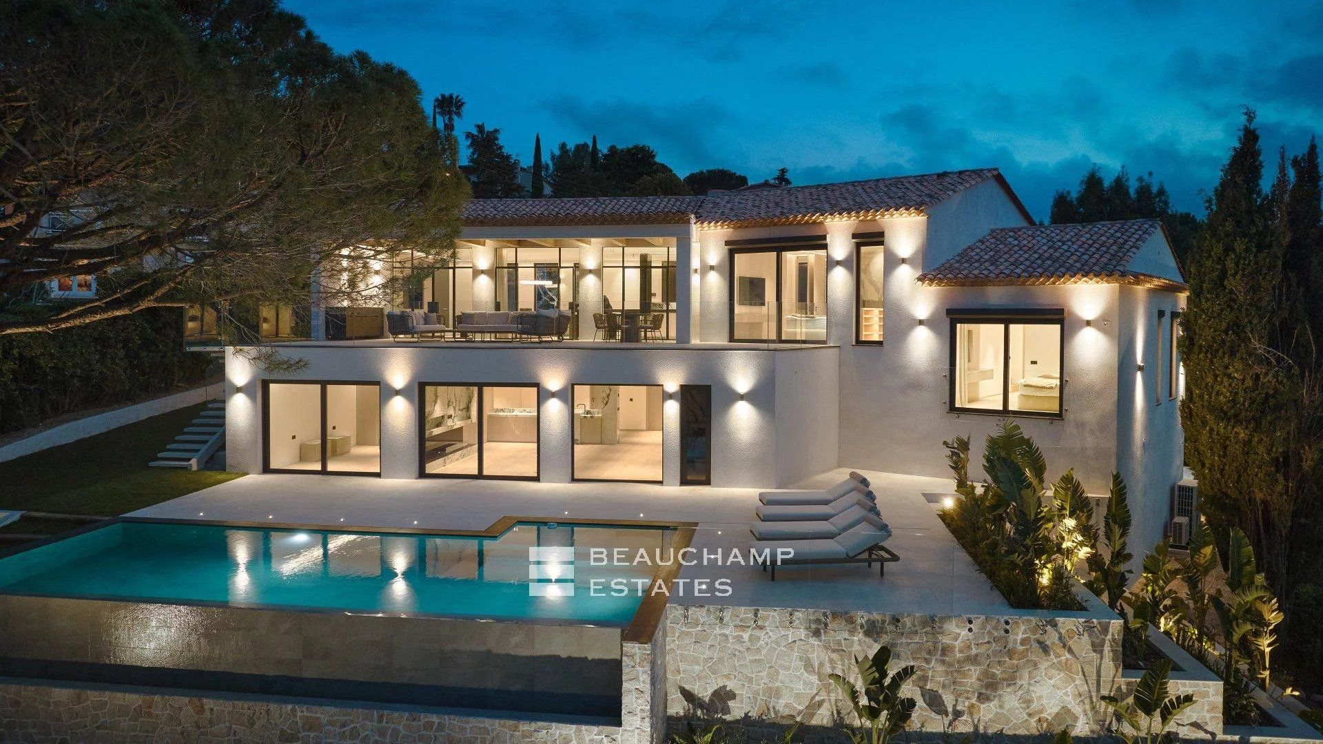 Haus im Cannes, Provence-Alpes-Côte d'Azur 12080034