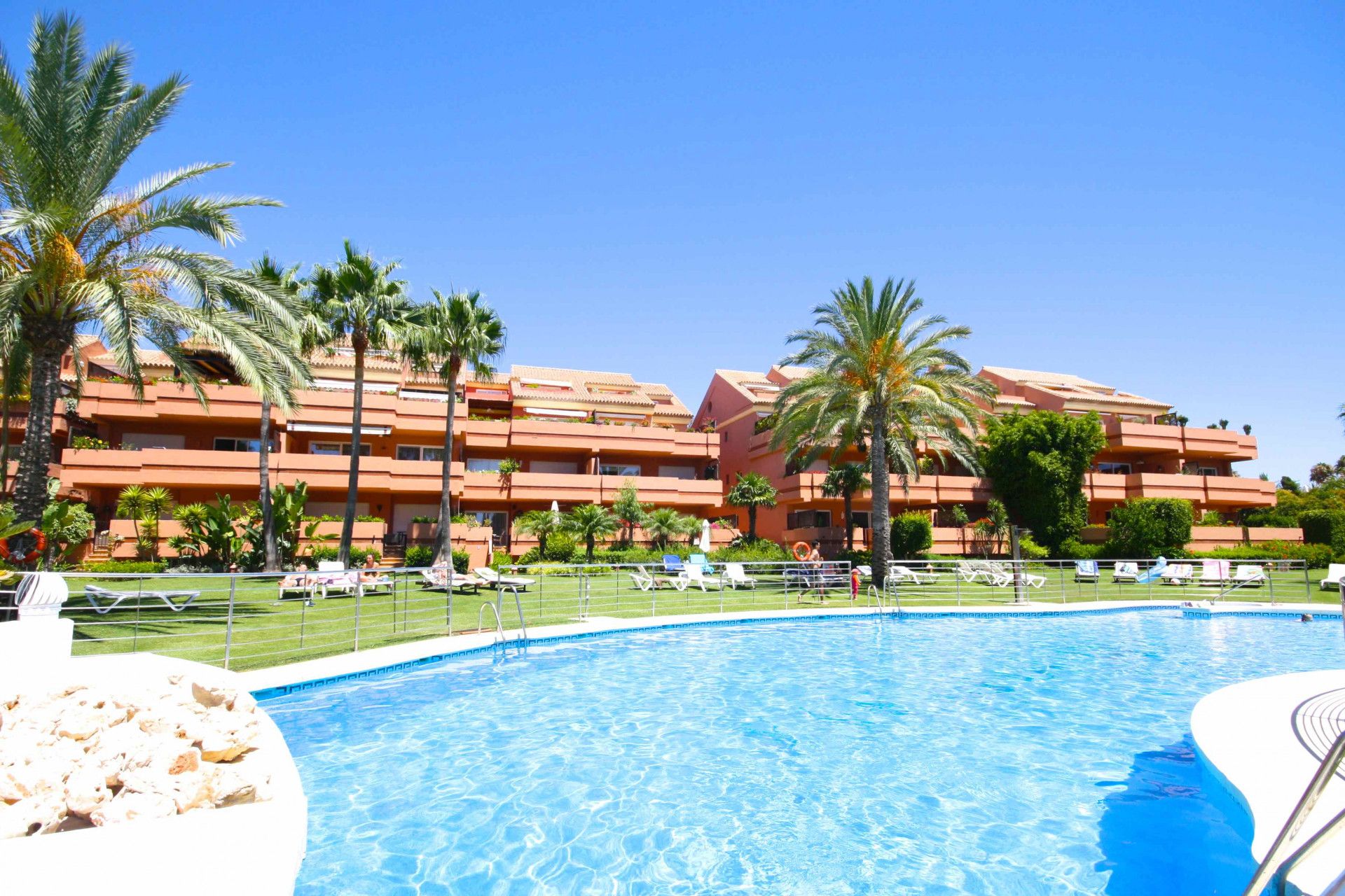 Condominio nel Marbella, Andalusia 12081240