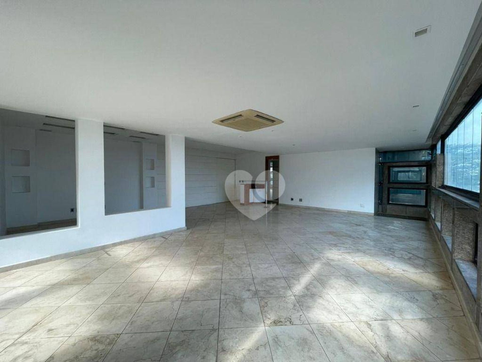 Condominium in Barra da Tijuca, Rio de Janeiro 12081529