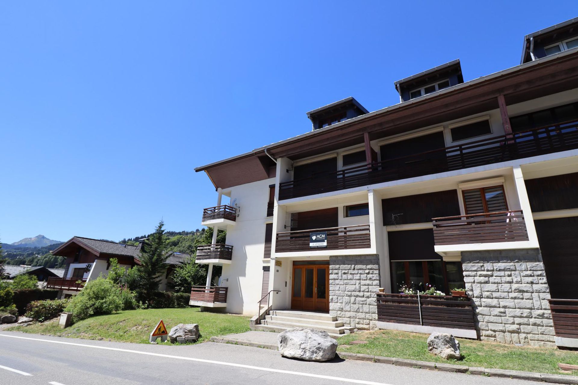 Condominio nel Les Gets, Alvernia-Rodano-Alpi 12082142