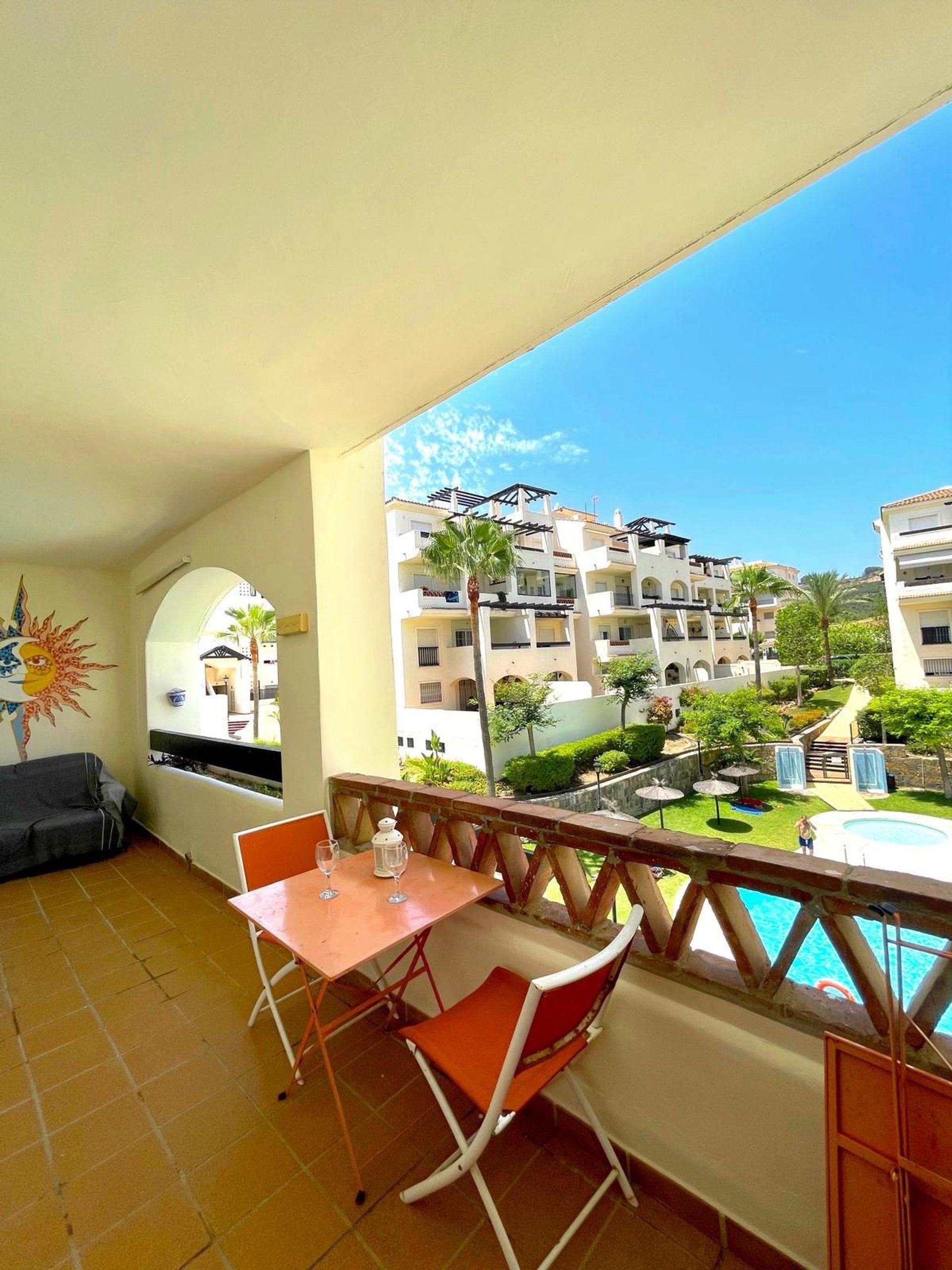 Condominium in San Luis de Sabinillas, Andalusia 12082519