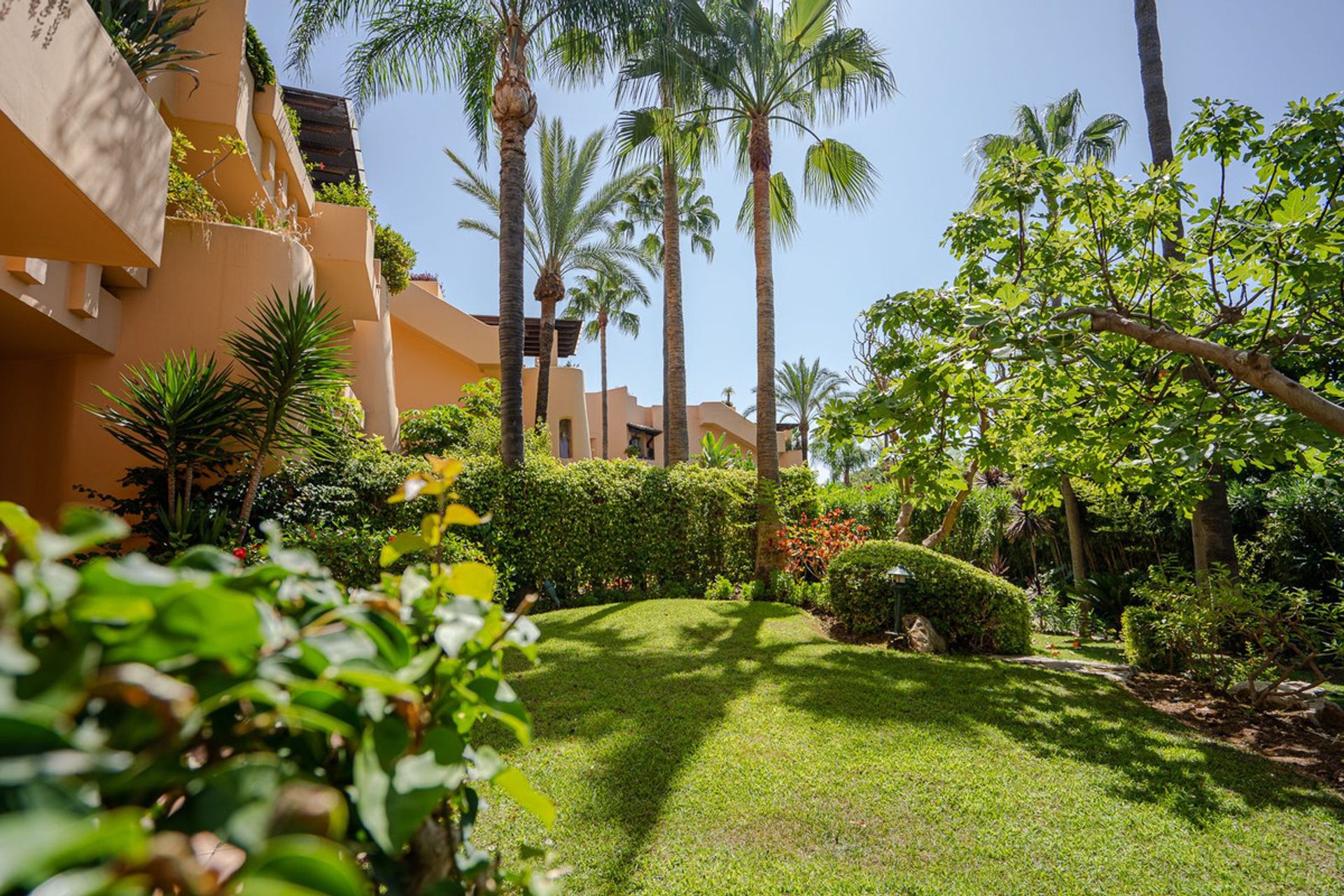 Condominium in Marbella, Andalucía 12082977