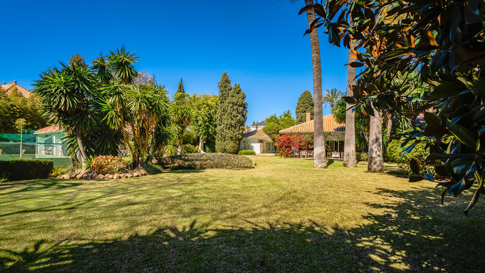 House in , Andalucía 12083300