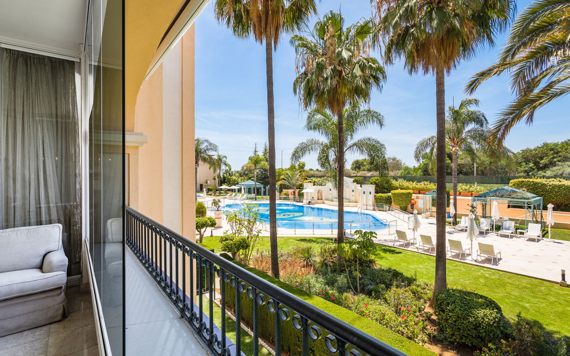 Condominium in Marbella, Andalusia 12083649