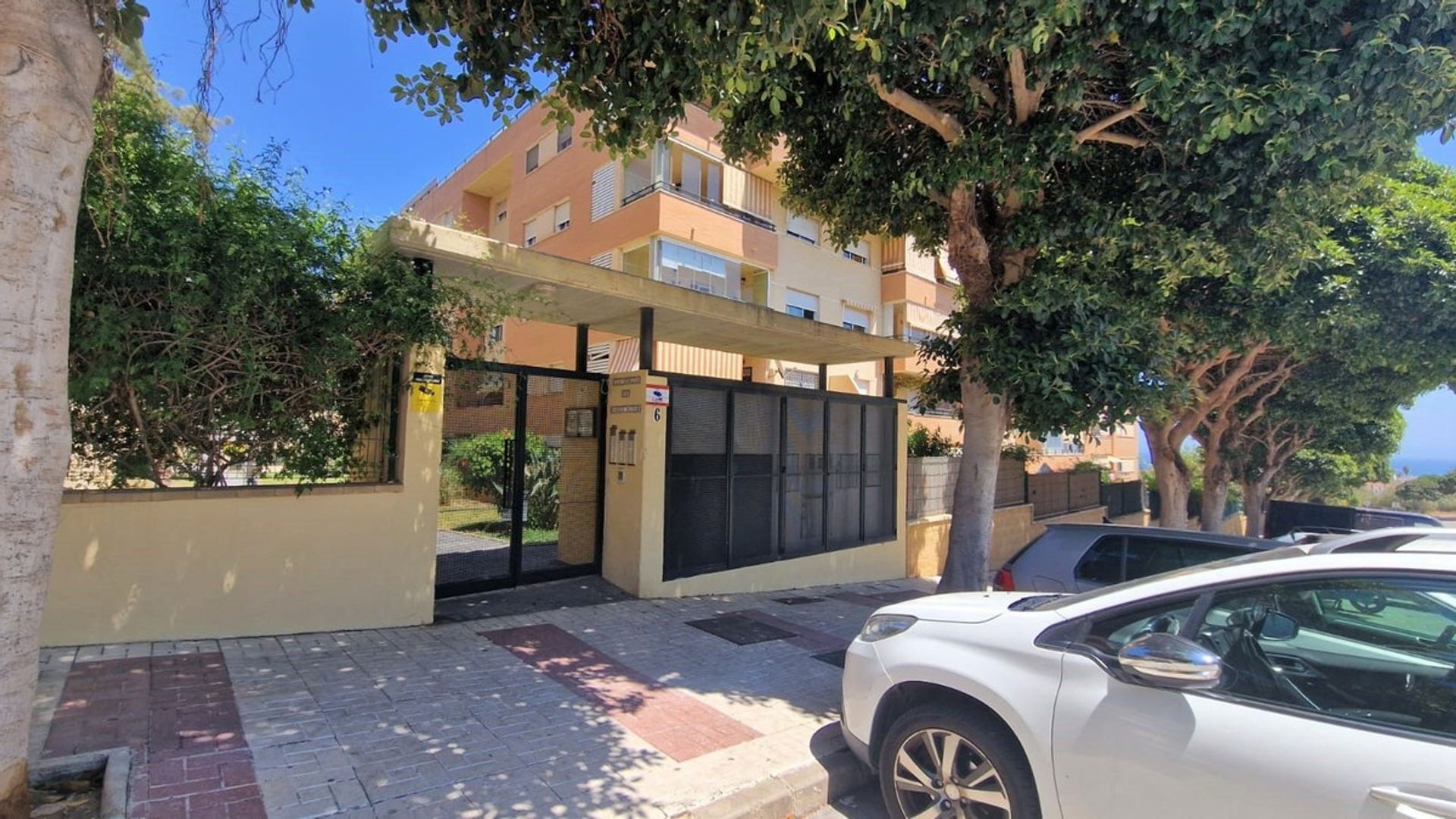 Condominium in Torremolinos, Andalucía 12083657