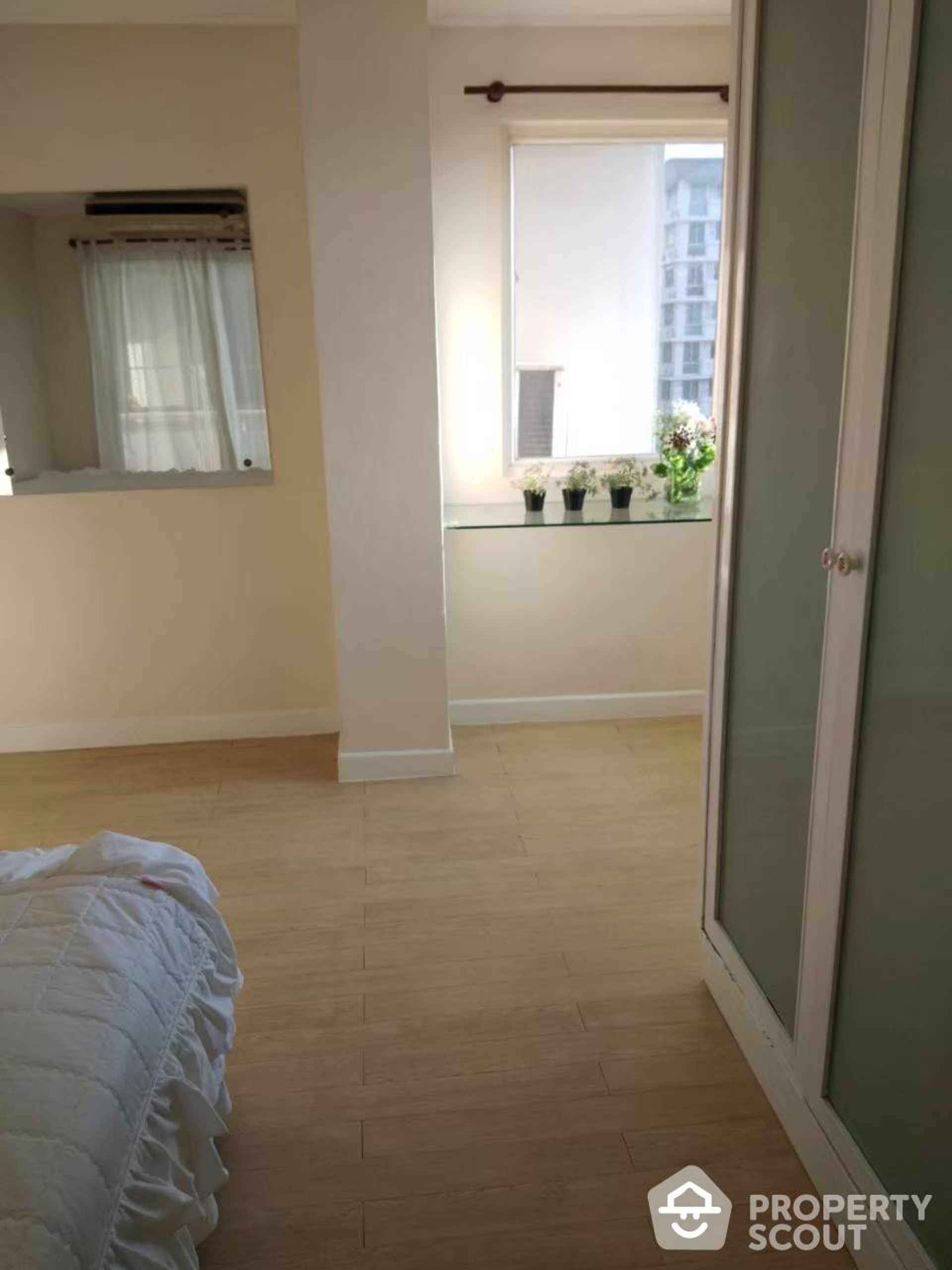 Condominium in , Krung Thep Maha Nakhon 12084485