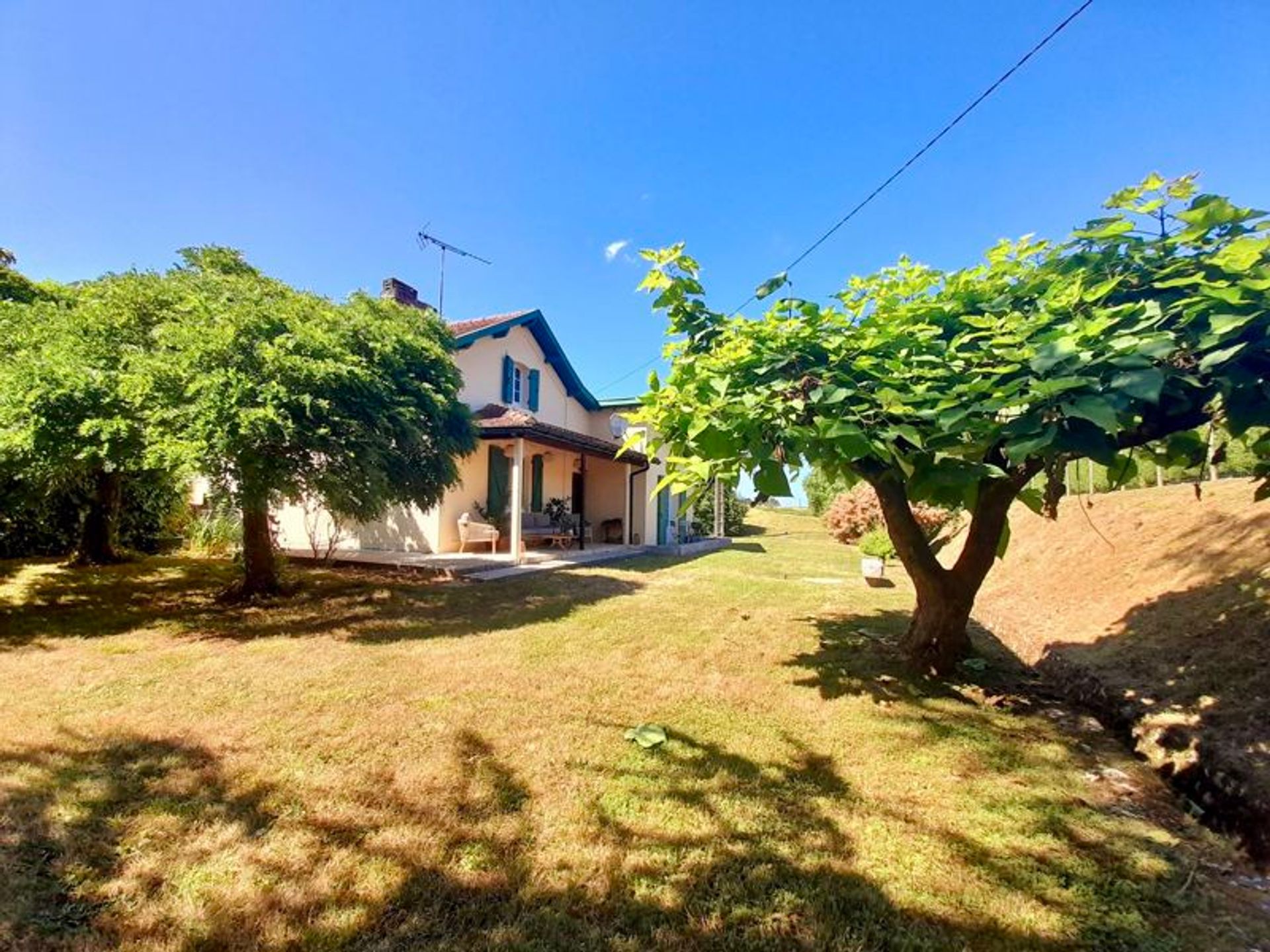 Casa nel La Sauvetat-du-Dropt, Nouvelle-Aquitaine 12085981