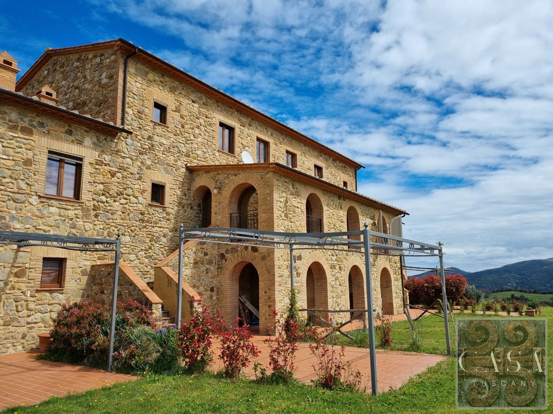 عمارات في Volterra, Tuscany 12085989