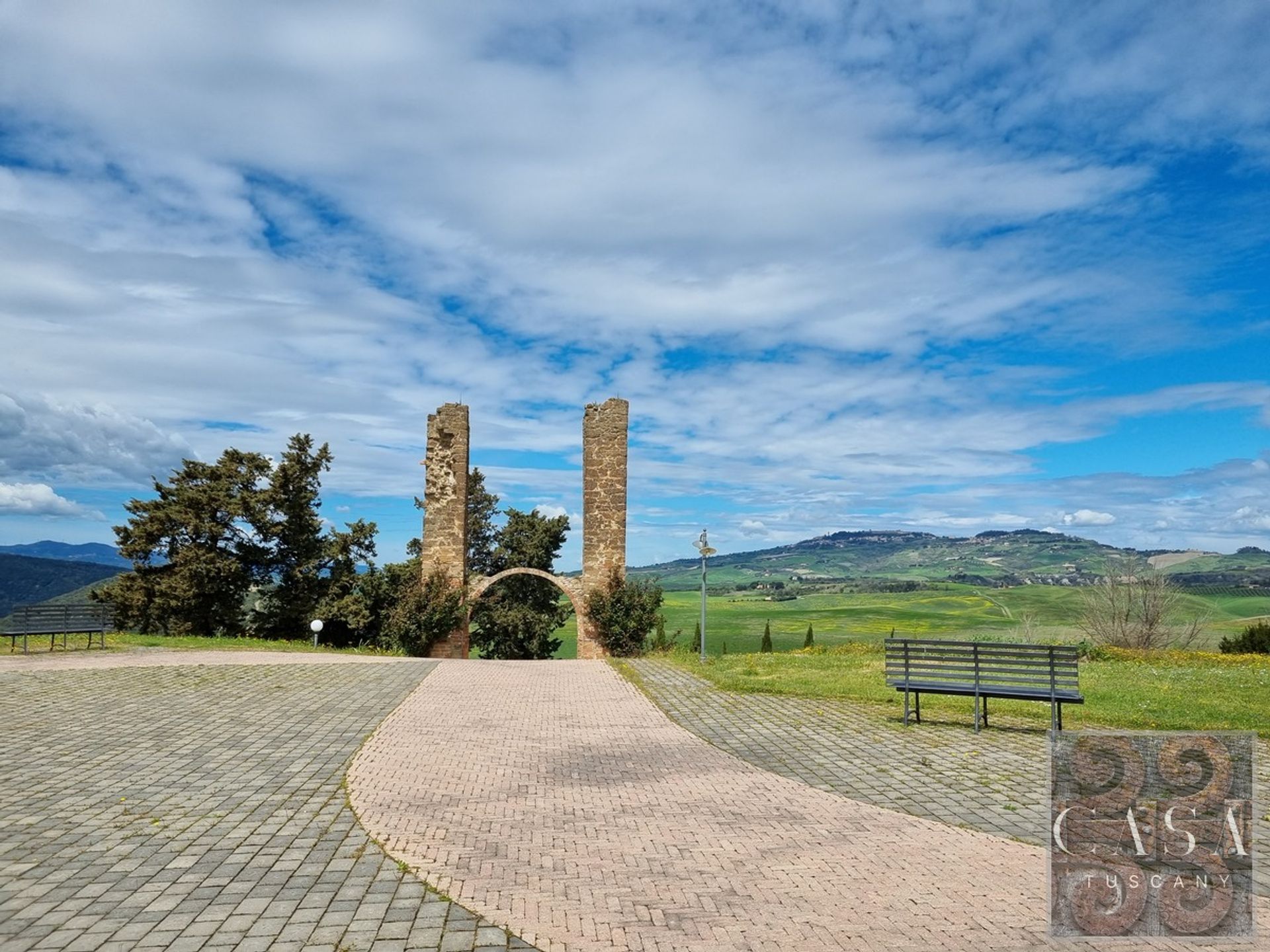 عمارات في Volterra, Tuscany 12085989