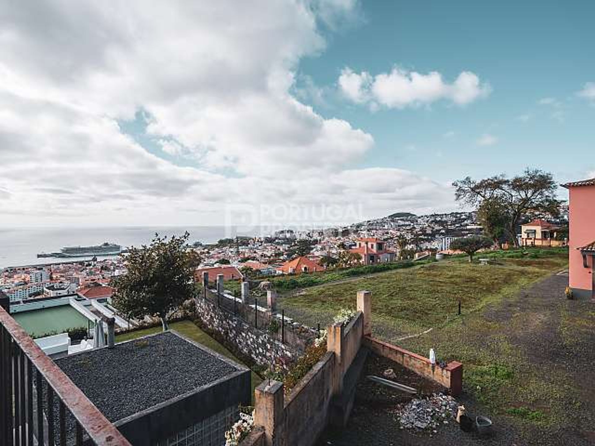 жилой дом в Funchal, Madeira 12087653