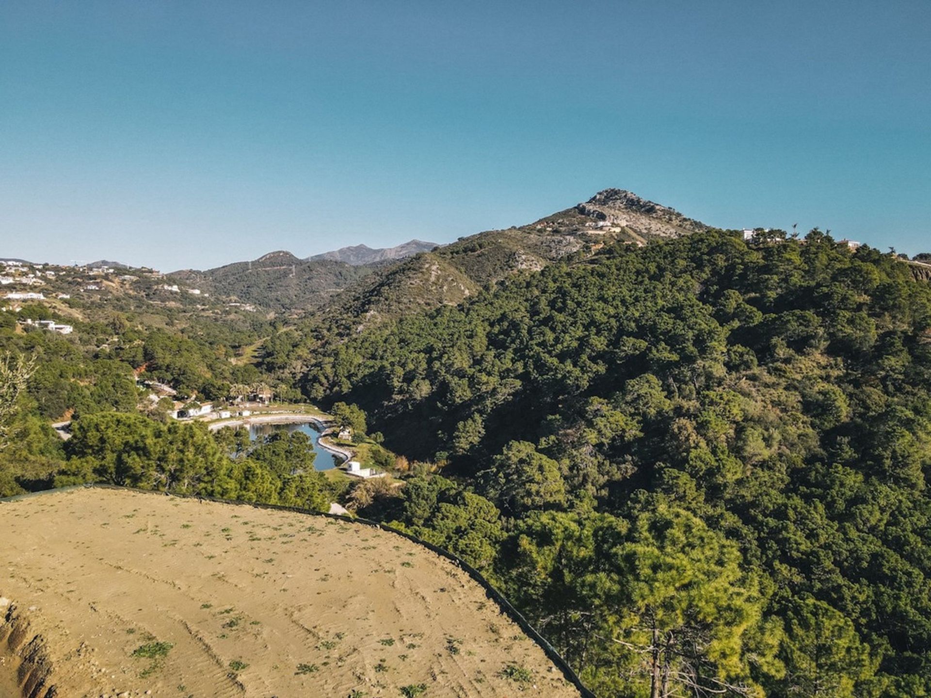 Tanah di Benahavís, Andalusia 12087867