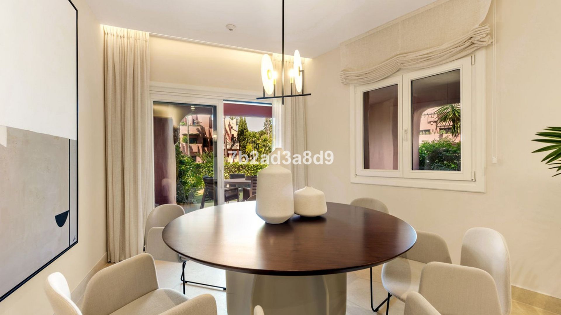 Condominium in Marbella, Andalucía 12087876