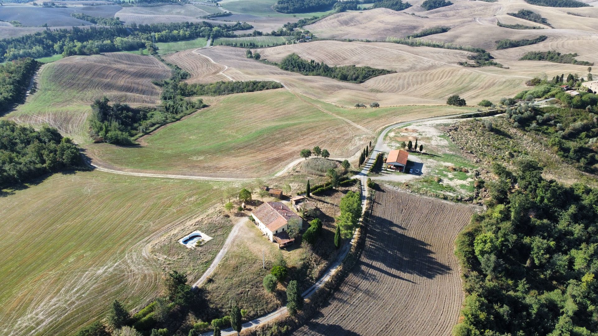 rumah dalam Volterra, Tuscany 12088258