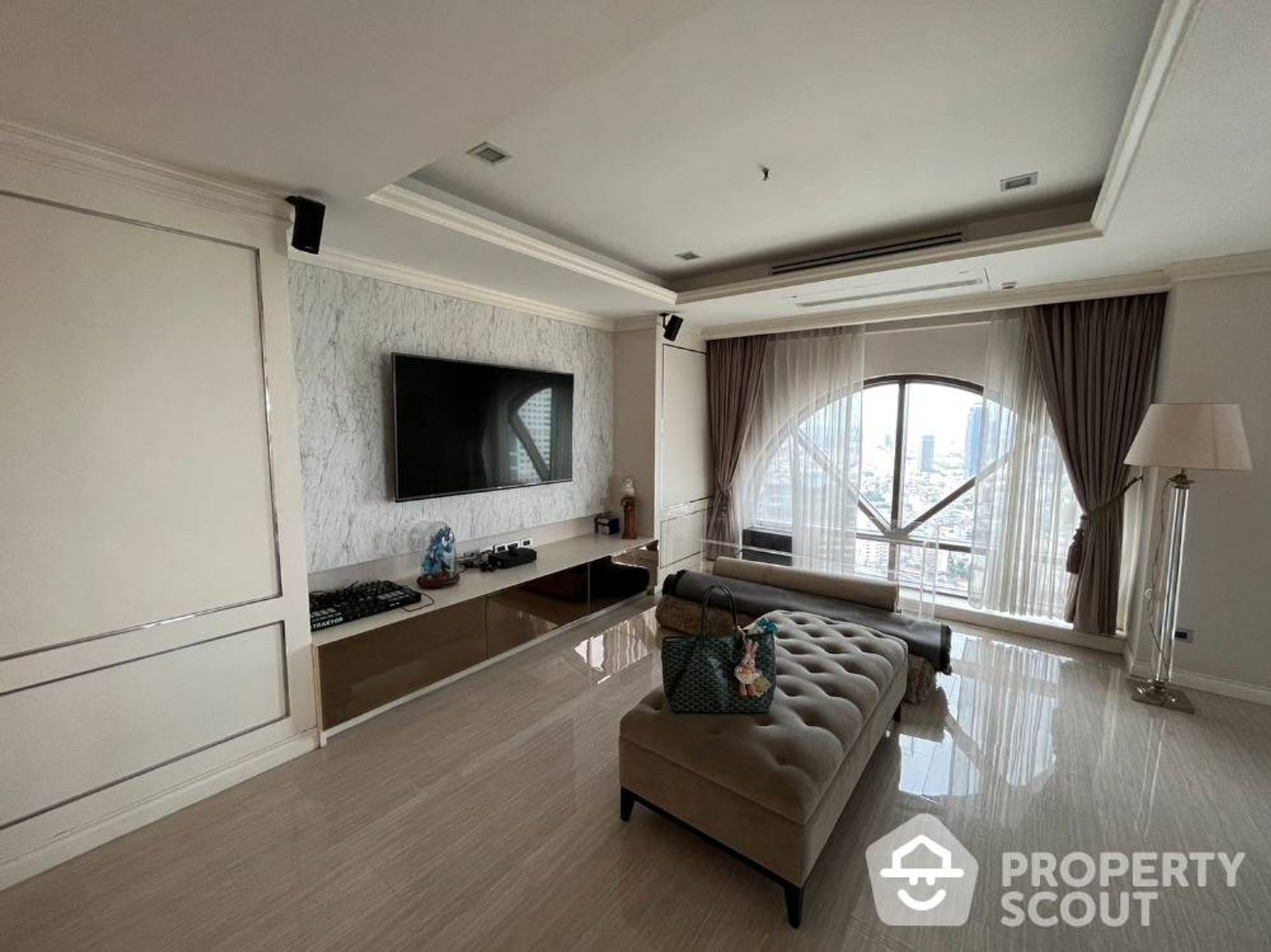 Condominium in Samphanthawong, Krung Thep Maha Nakhon 12088903