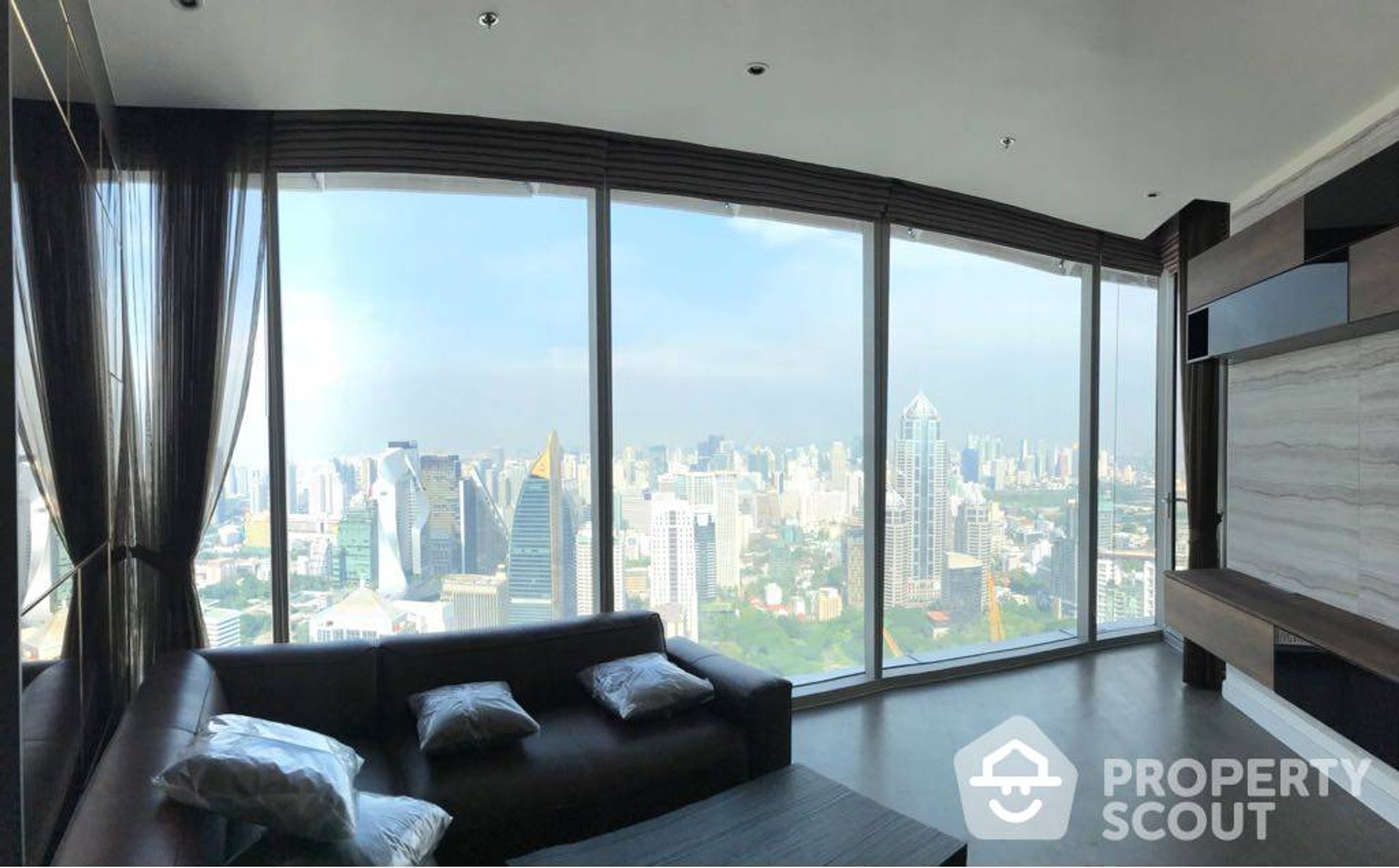 Condominium in Pathum Wan, Krung Thep Maha Nakhon 12088959