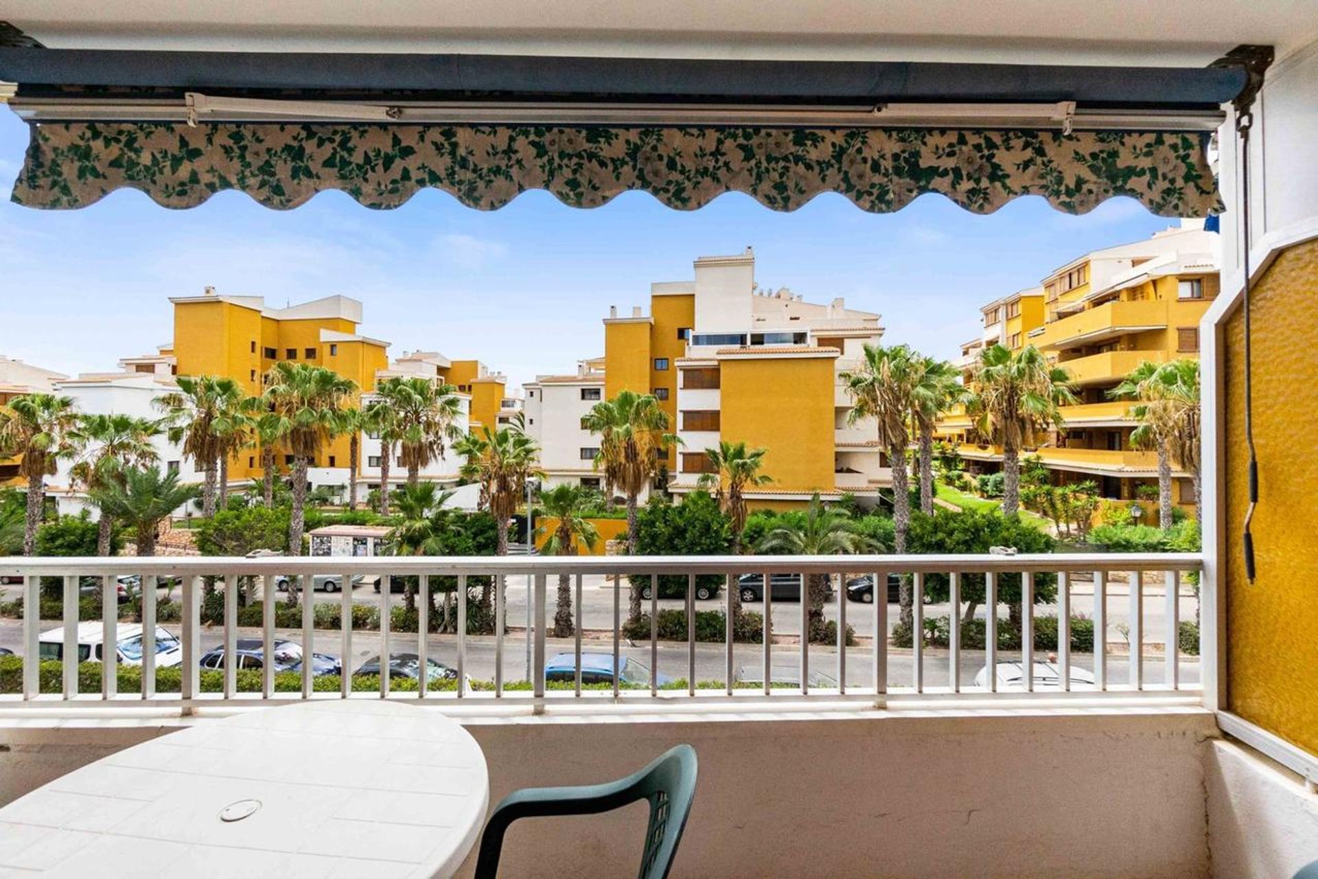 सम्मिलित में Torrevieja, Valencian Community 12089043