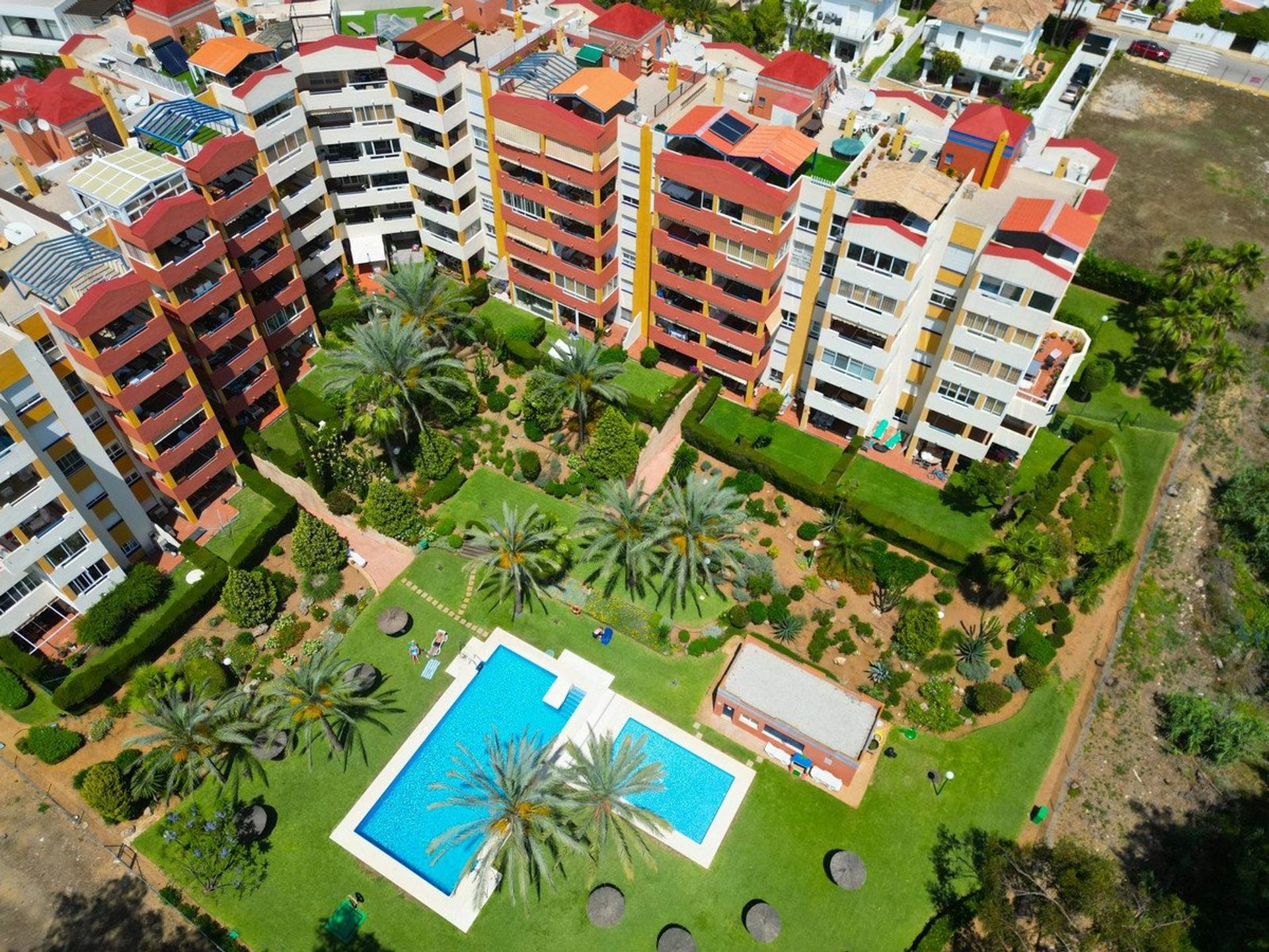 Condominium in La Atalaya, Andalucía 12089920