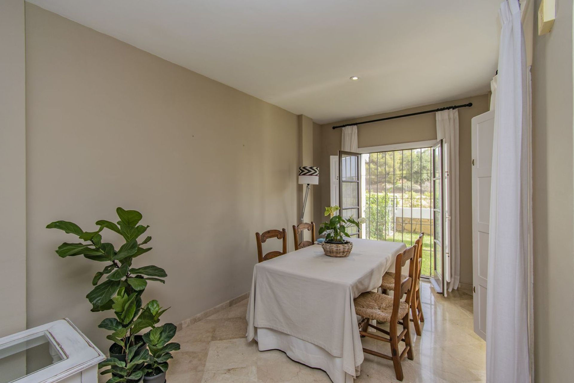 Condominio en Marbella, Andalucía 12090378