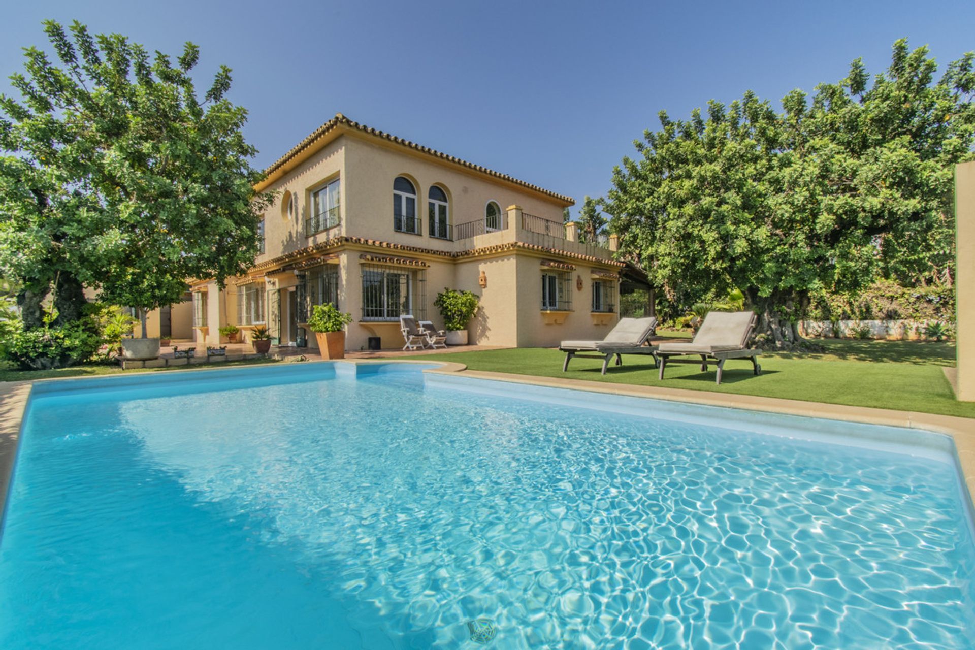 Huis in Marbella, Andalusië 12090470