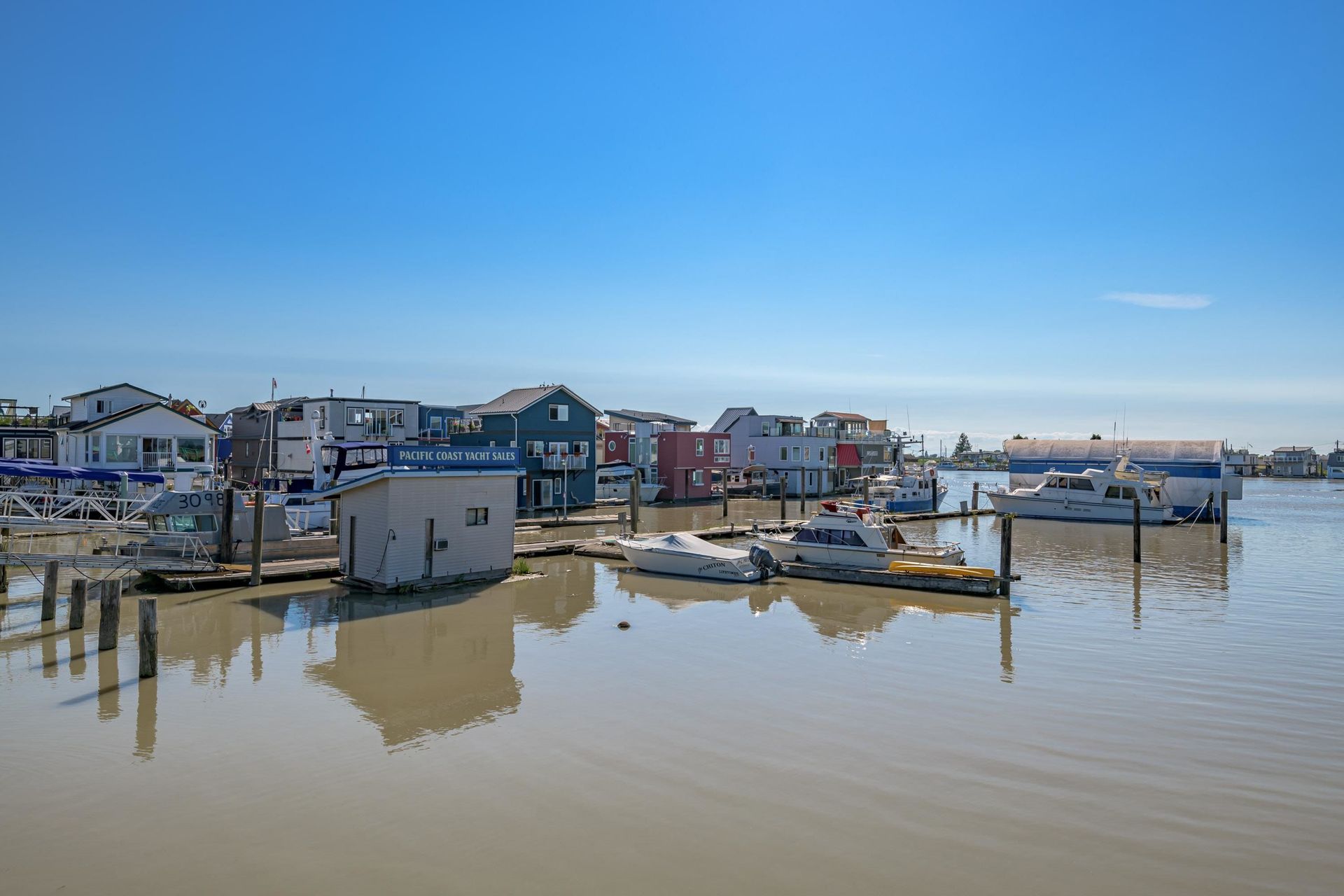 Lain di Delta, British Columbia 12090989