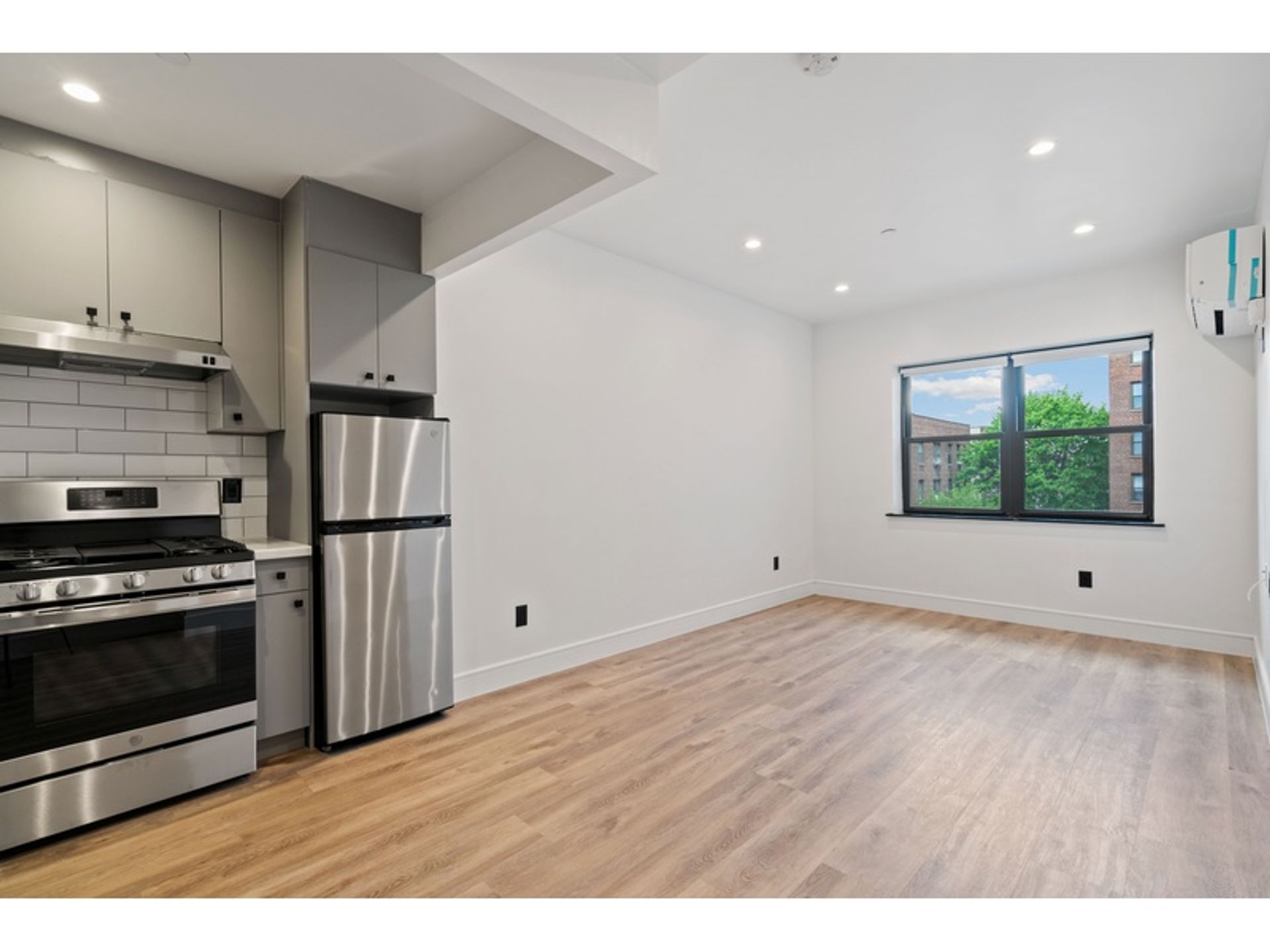 Condominio en , New York 12091381