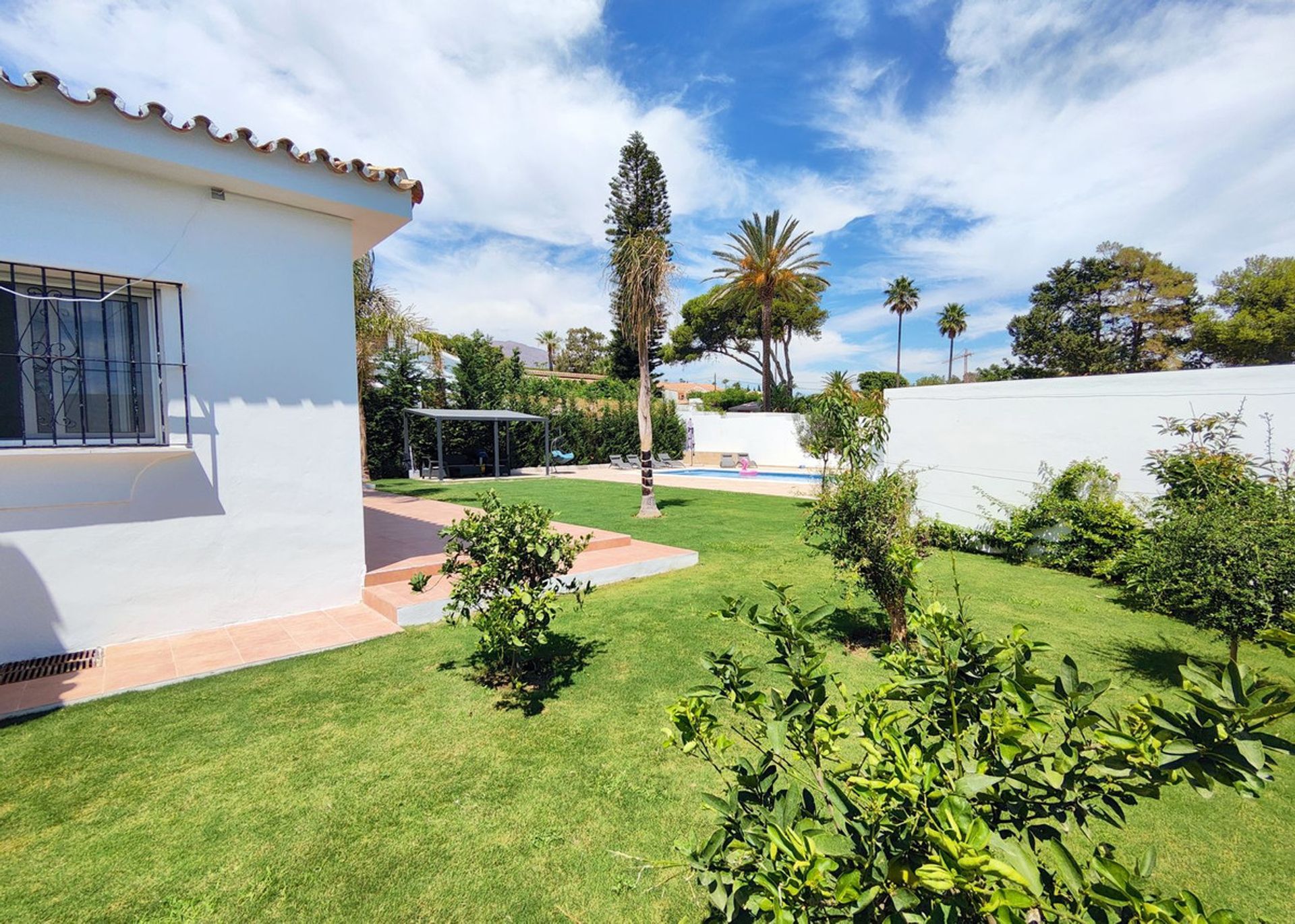 Huis in Estepona, Andalucía 12093256