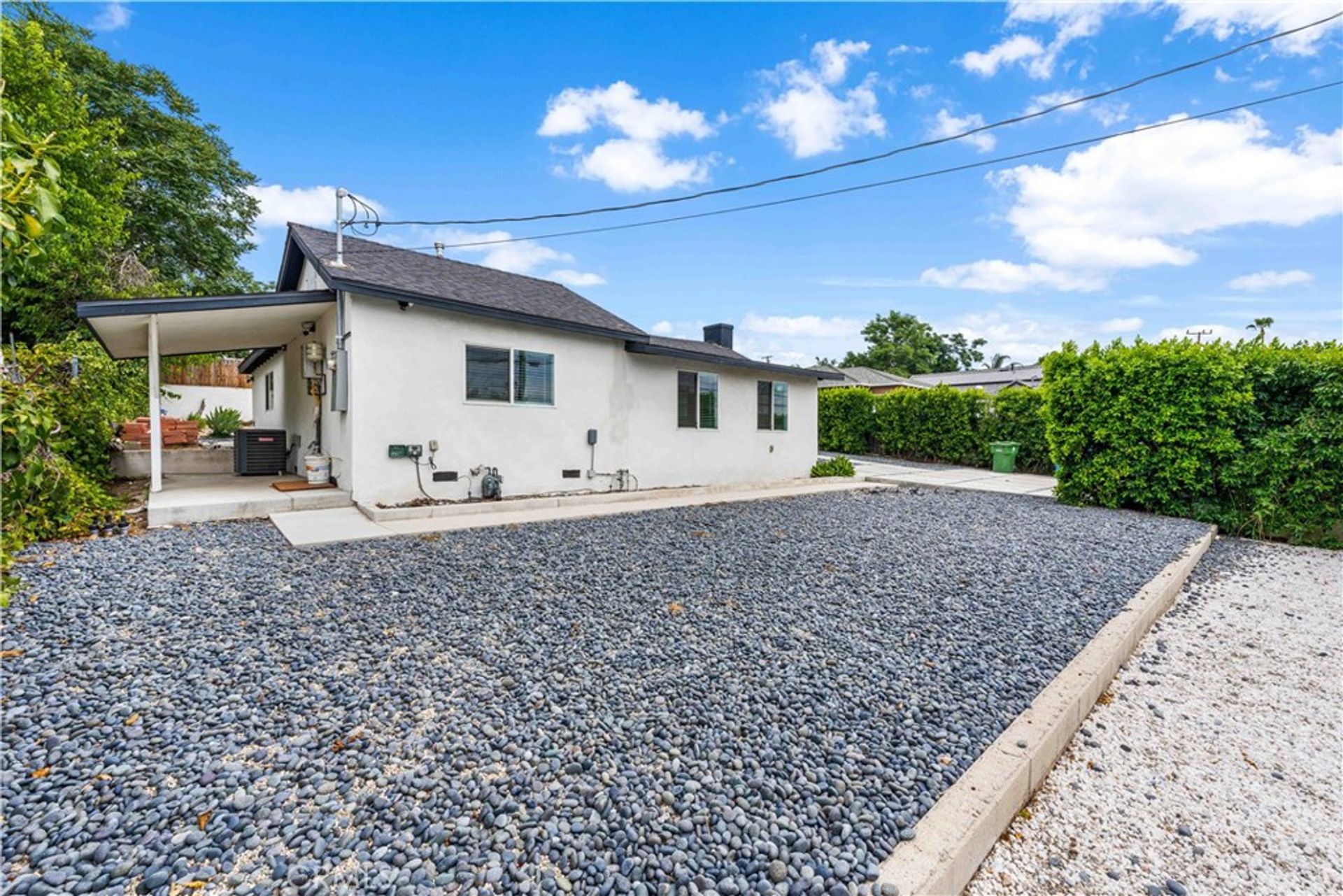 House in Shadow Hills, California 12094222