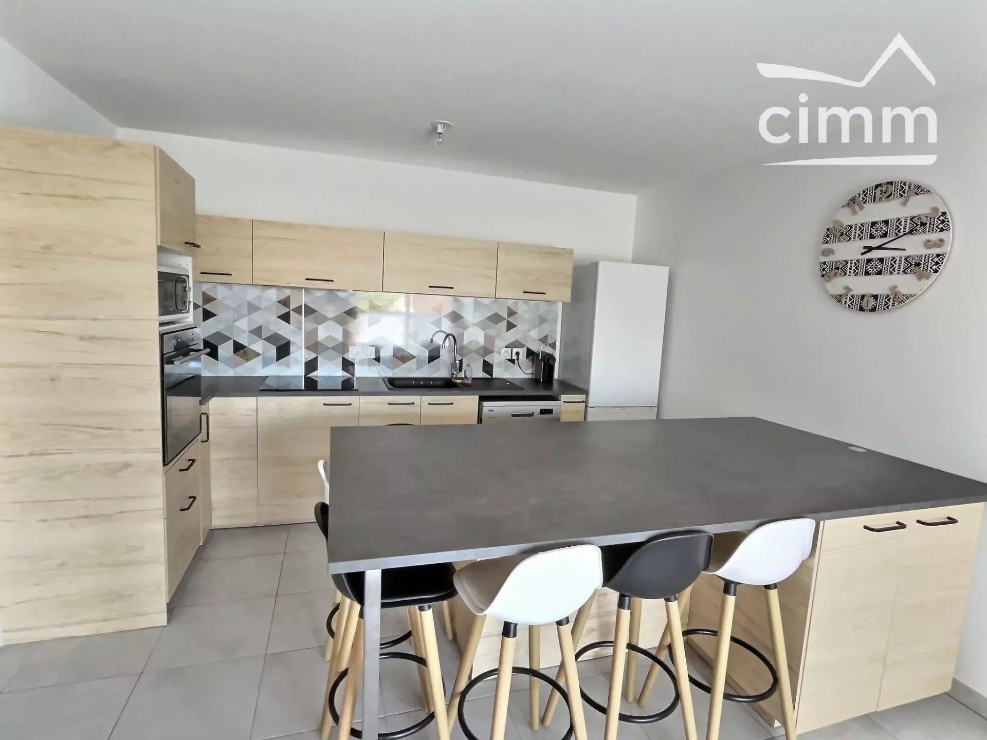 Condominium in Echirolles, Auvergne-Rhône-Alpes 12094311