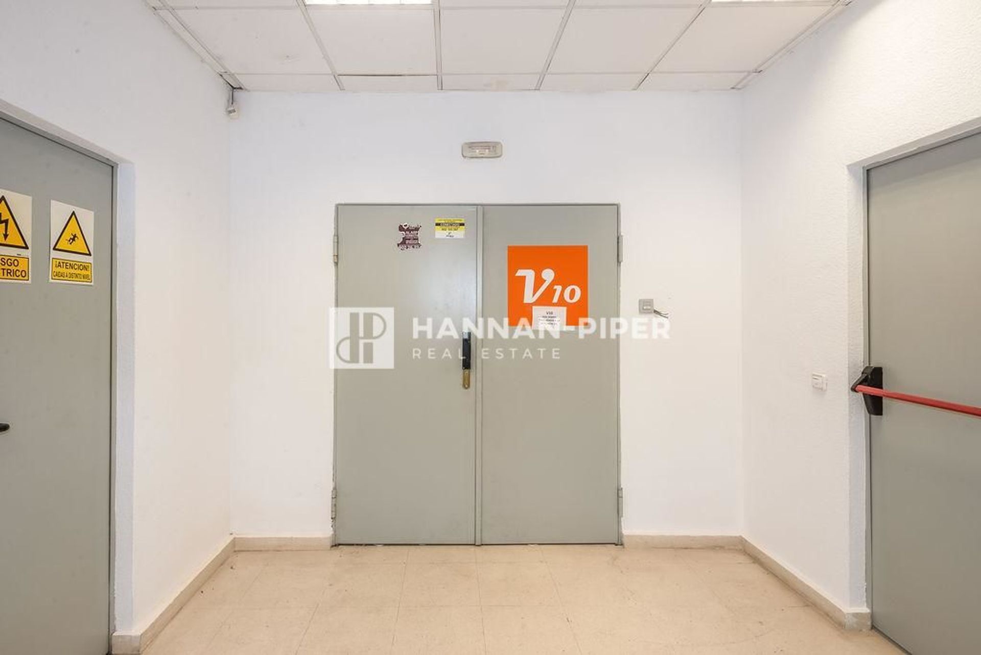 Office in Villaverde, Madrid 12096382