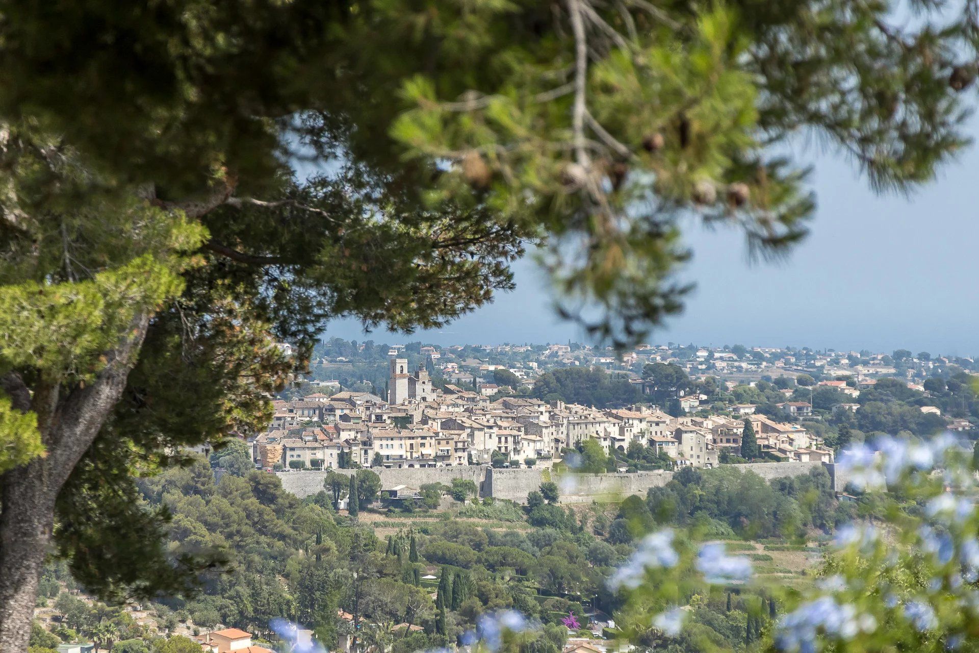 房子 在 Saint-Paul-de-Vence, 普羅旺斯-阿爾卑斯-藍色海岸 12097401