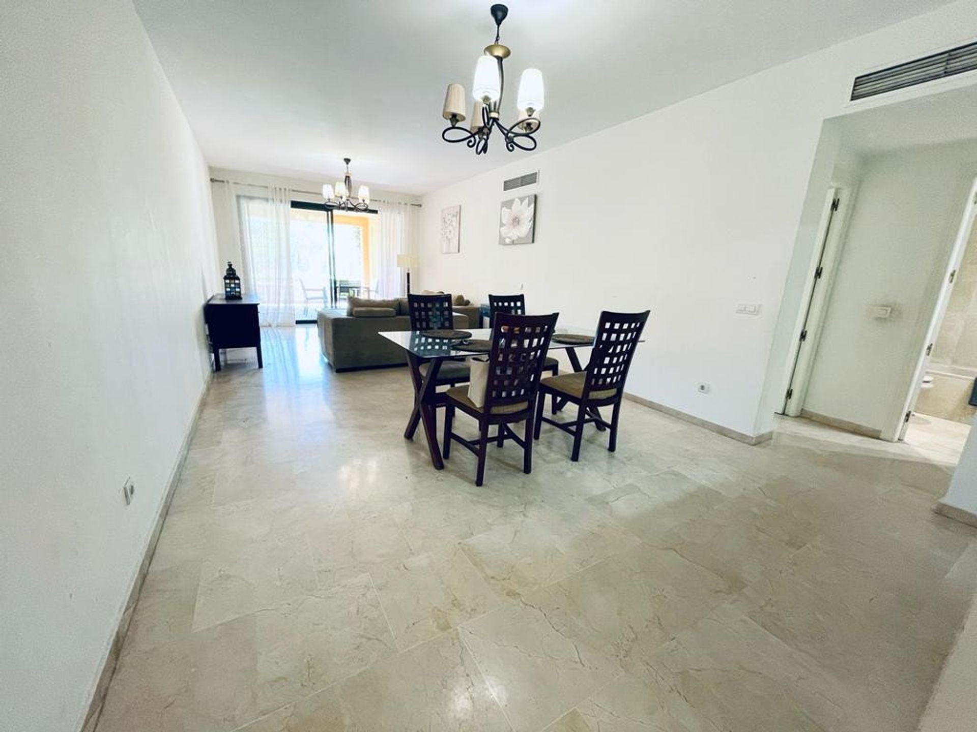 Condominio nel Estepona, Andalusia 12098090