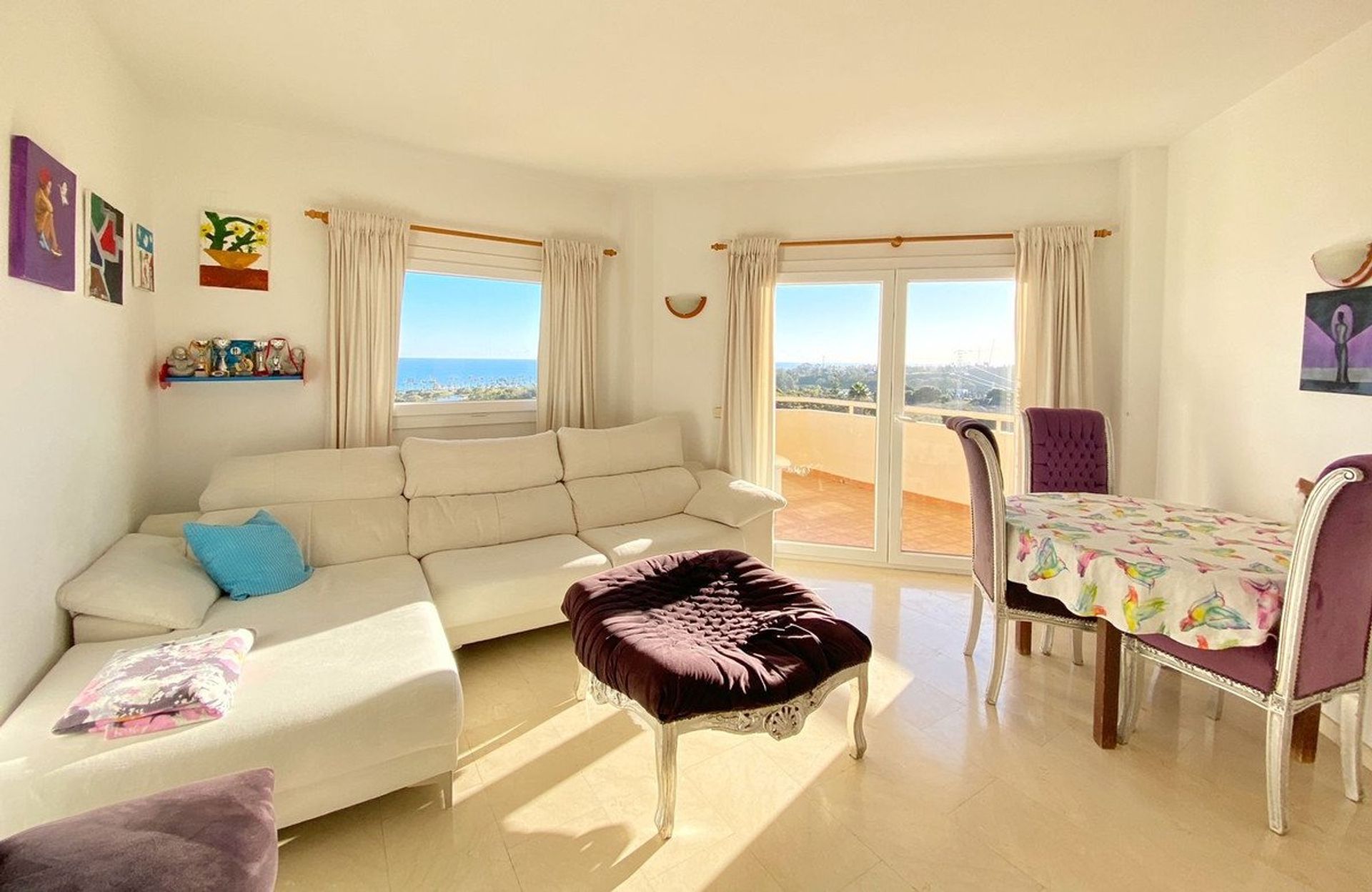 Condominium in Estepona, Andalusia 12098330