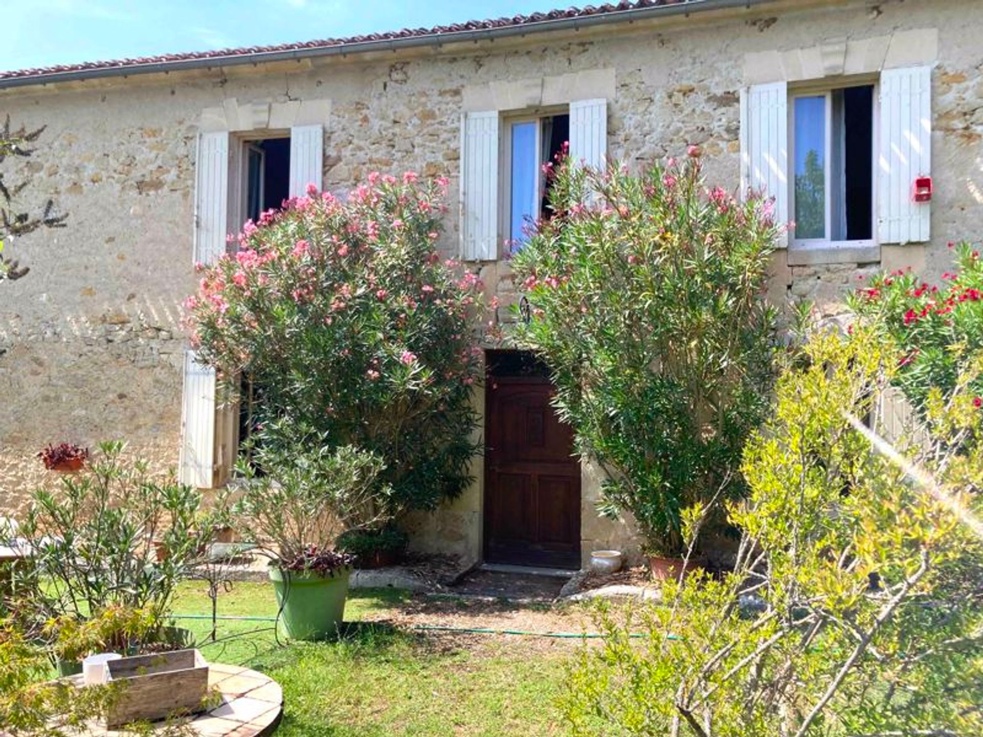 Huis in Pellegrue, Nouvelle-Aquitaine 12099775