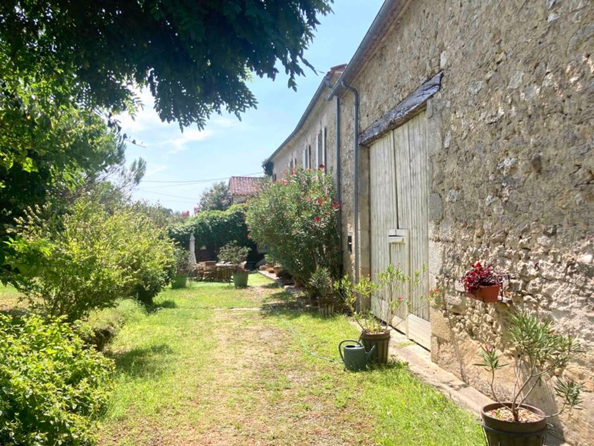 casa en Pellegrue, Nouvelle-Aquitaine 12099775