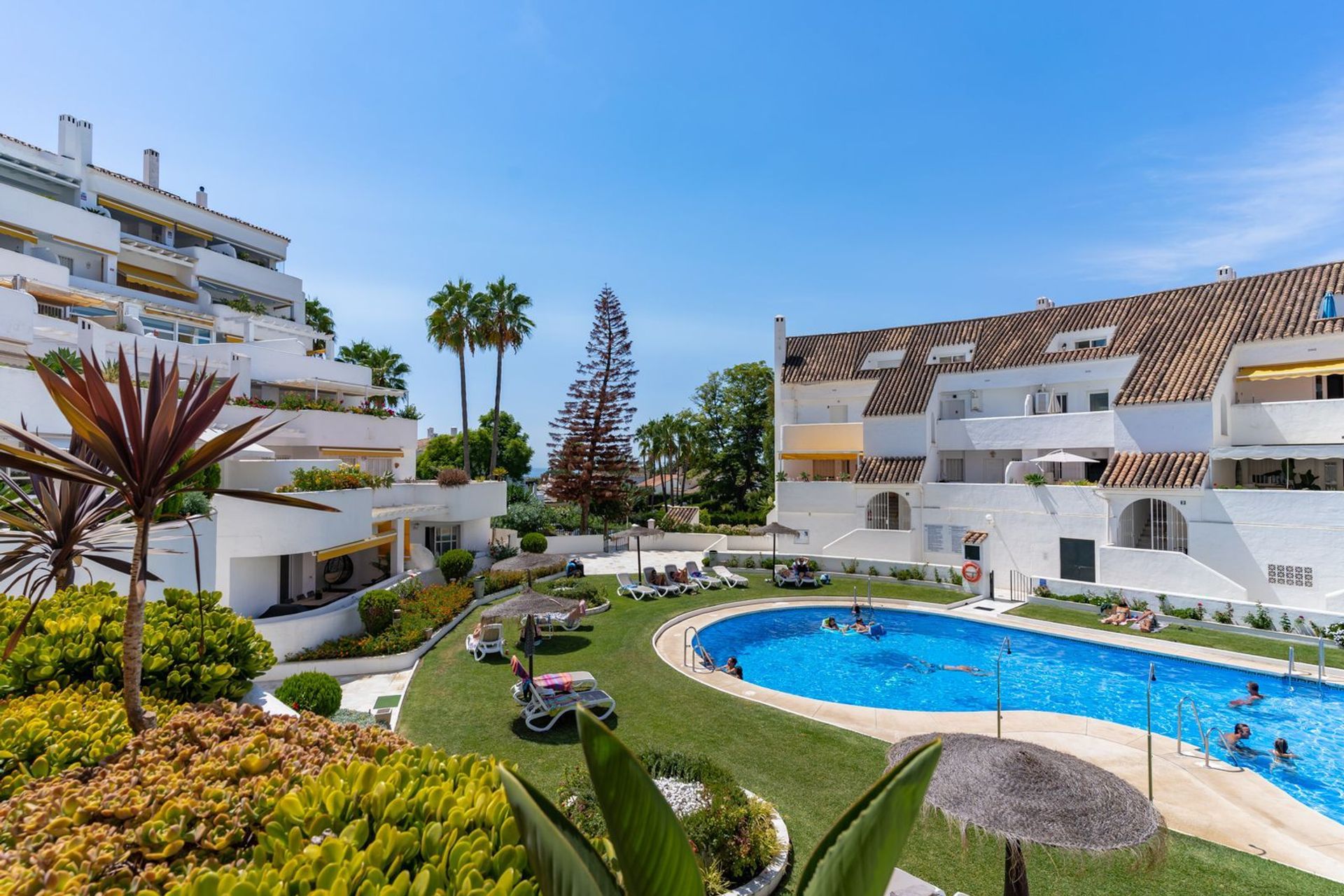 Condominium in La Puebla de Cazalla, Andalusia 12102778