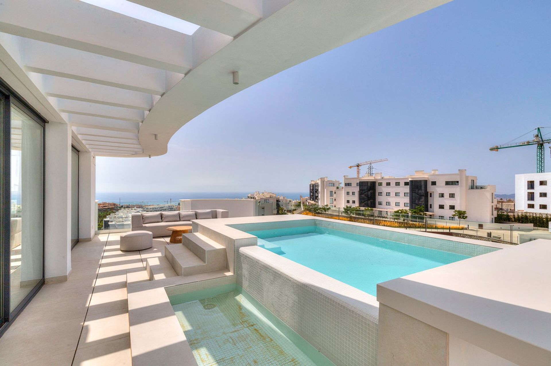 Condominio en Fuengirola, Andalucía 12103619