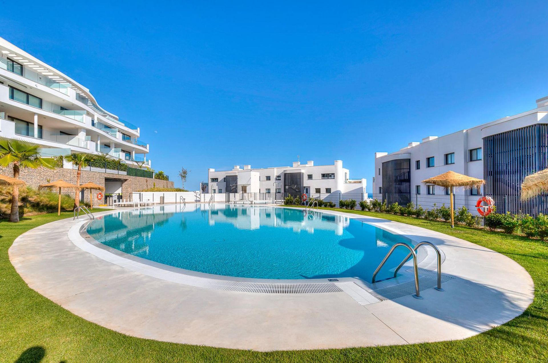 Condominio en Fuengirola, Andalusia 12103619