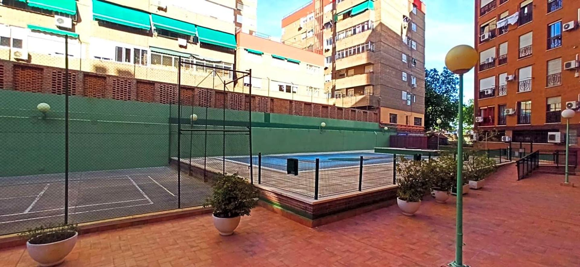 Condominio en Madrid, Comunidad de Madrid 12105256