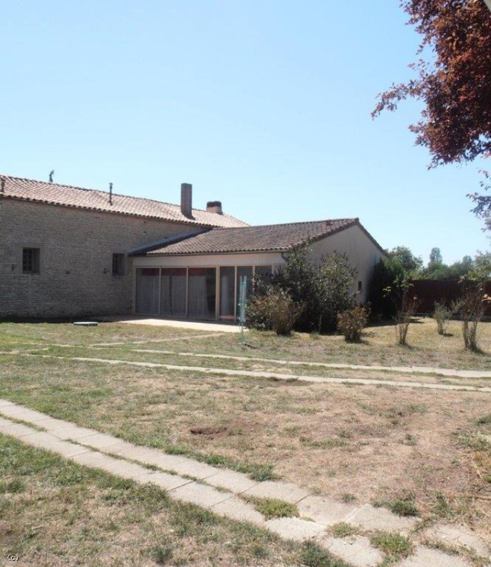 casa no Chef-Boutonne, Nouvelle-Aquitaine 12106446