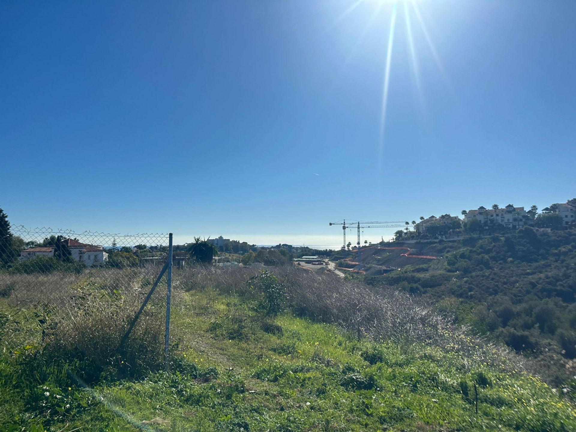 Land in Benahavis, Andalusië 12107404