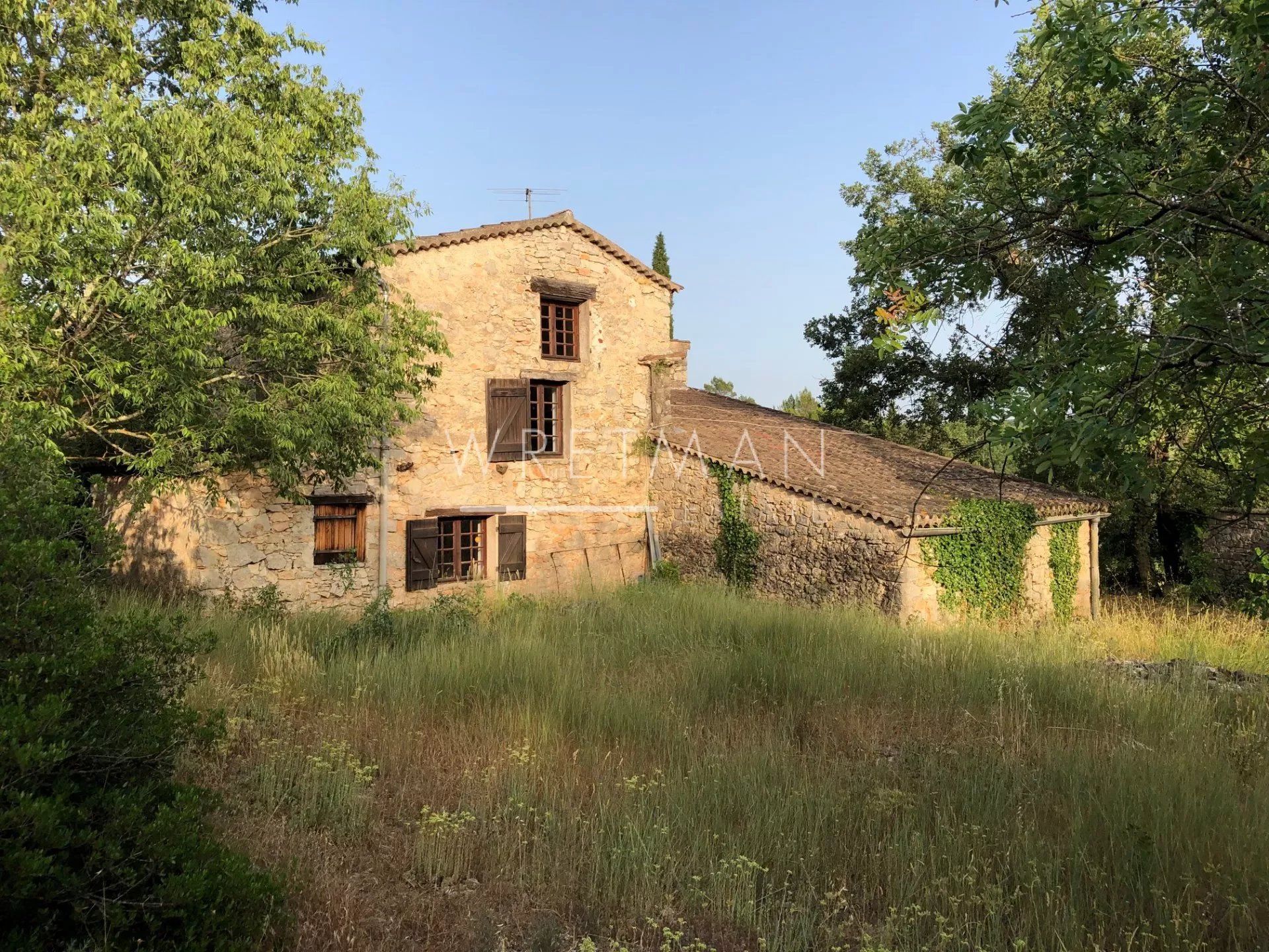 Autre dans Saint-Paul-en-Forêt, Provence-Alpes-Côte d'Azur 12108974