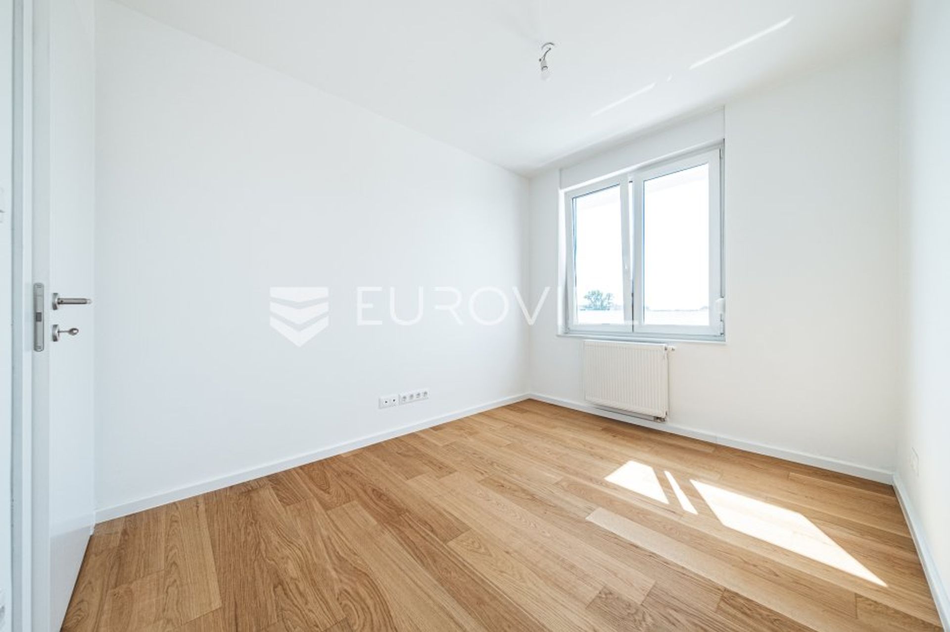 Condominio en Vrapce, Zagreb, Graduado 12111035