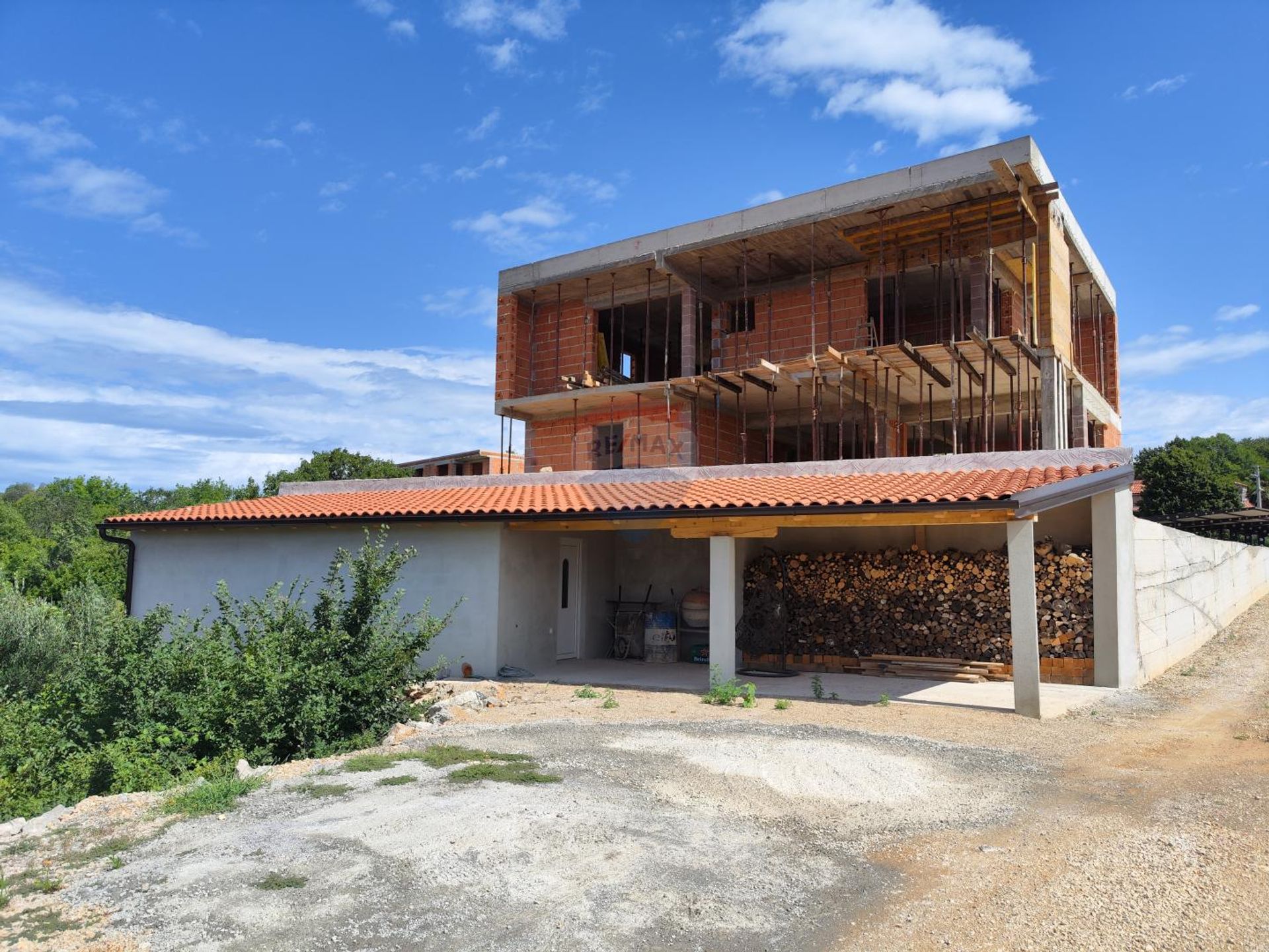 casa en Kornić, Primorsko-goranska županija 12111500