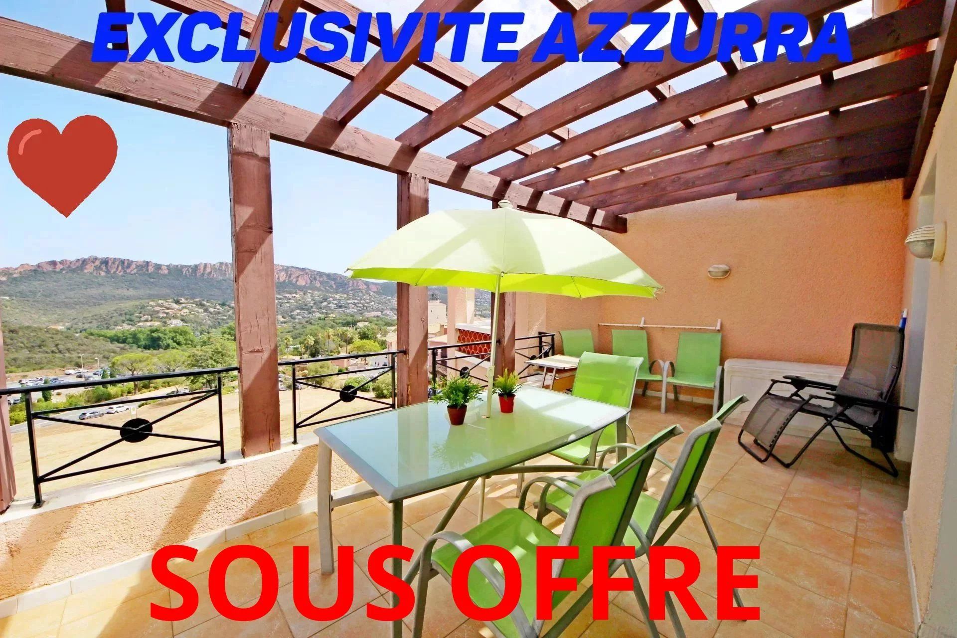 Condominium in Agay, Provence-Alpes-Cote d'Azur 12111999