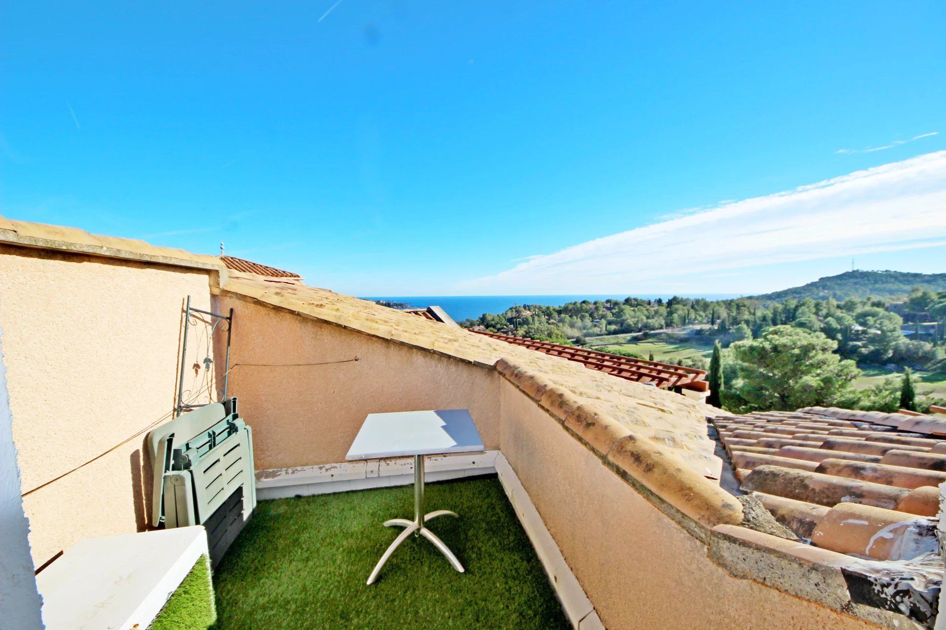 Condominio nel Agay, Var 12112005