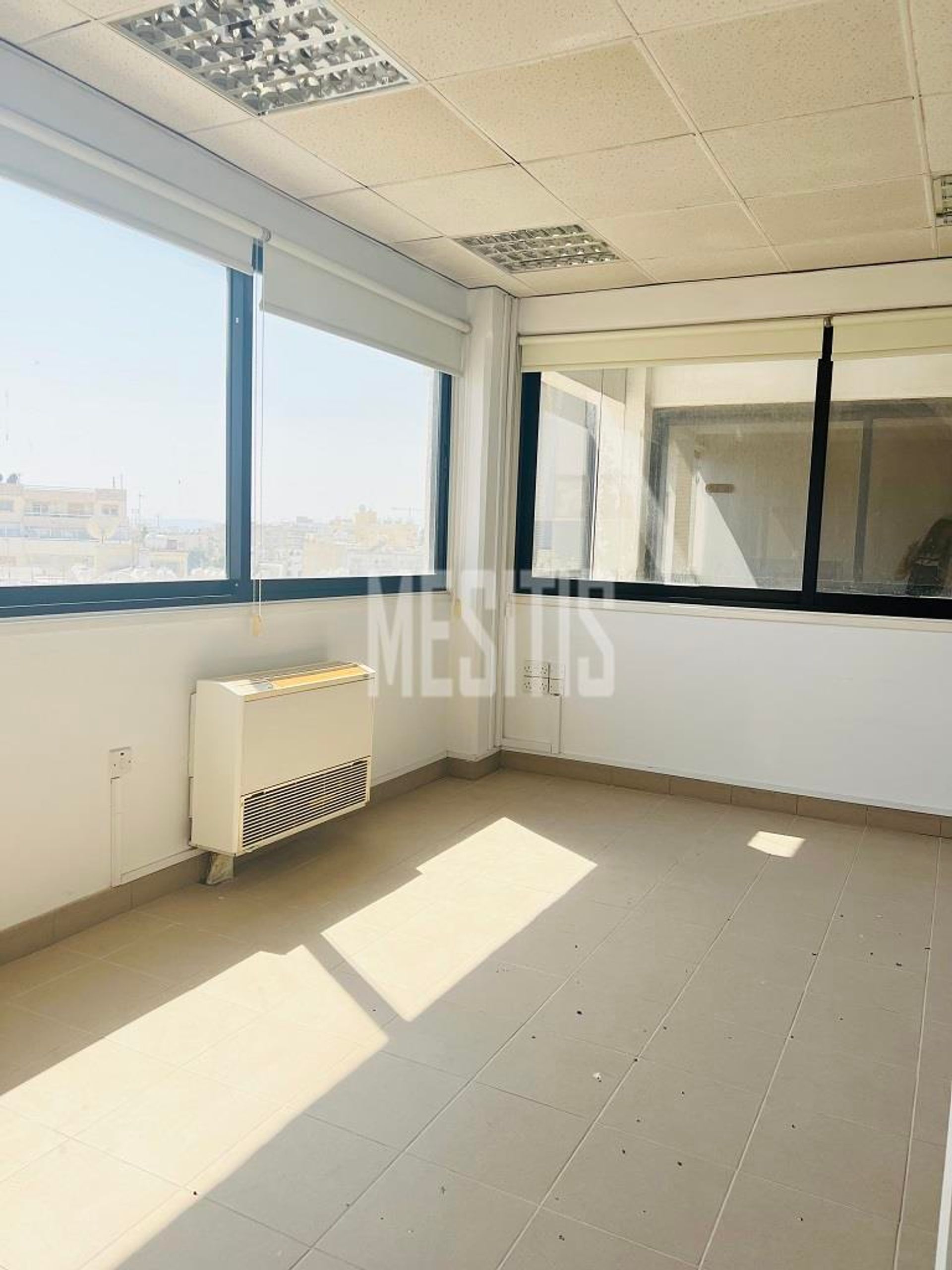 Bureau dans Larnaca, Larnaka 12112529