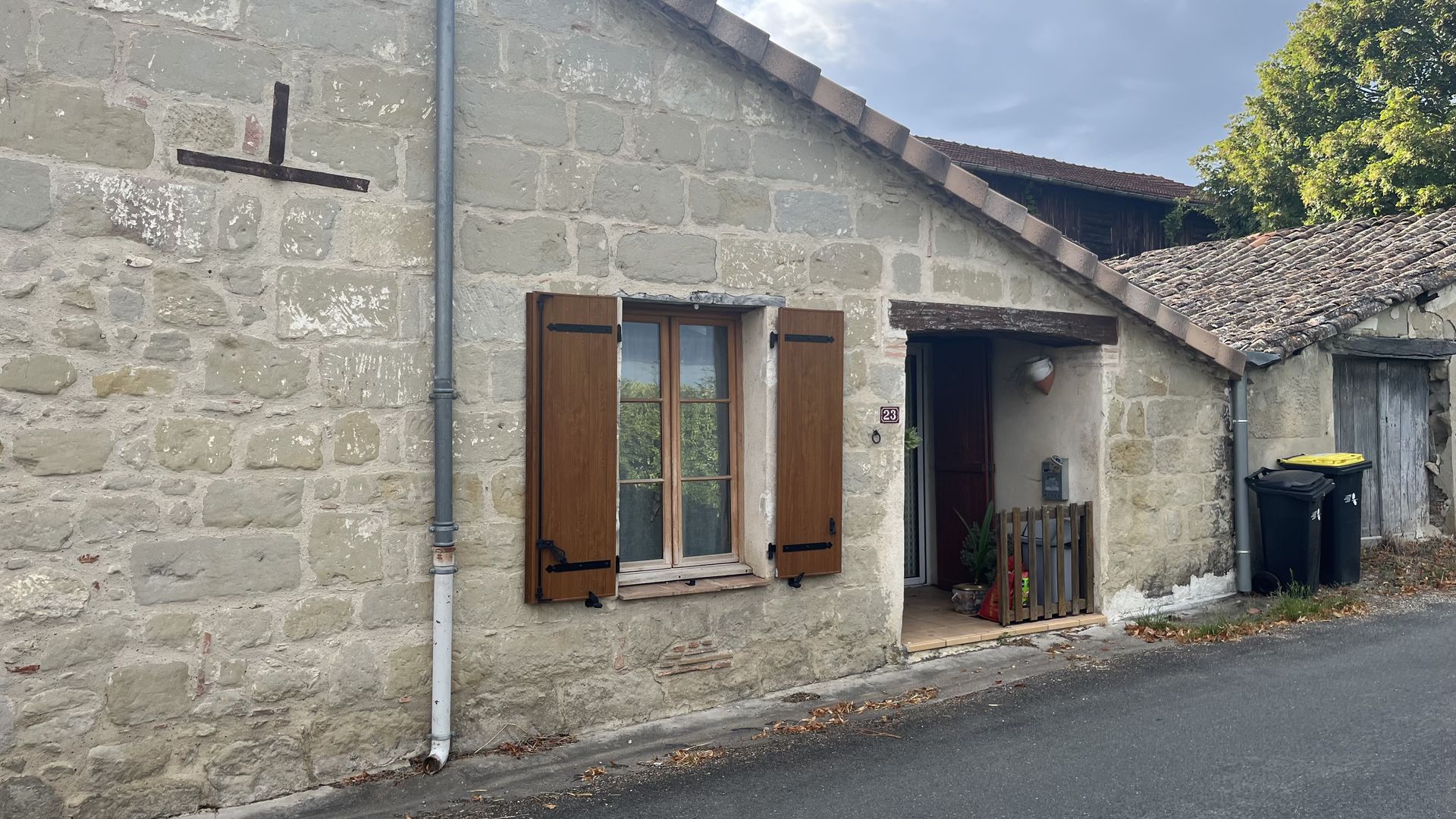 सम्मिलित में Lavergne, Nouvelle-Aquitaine 12113494